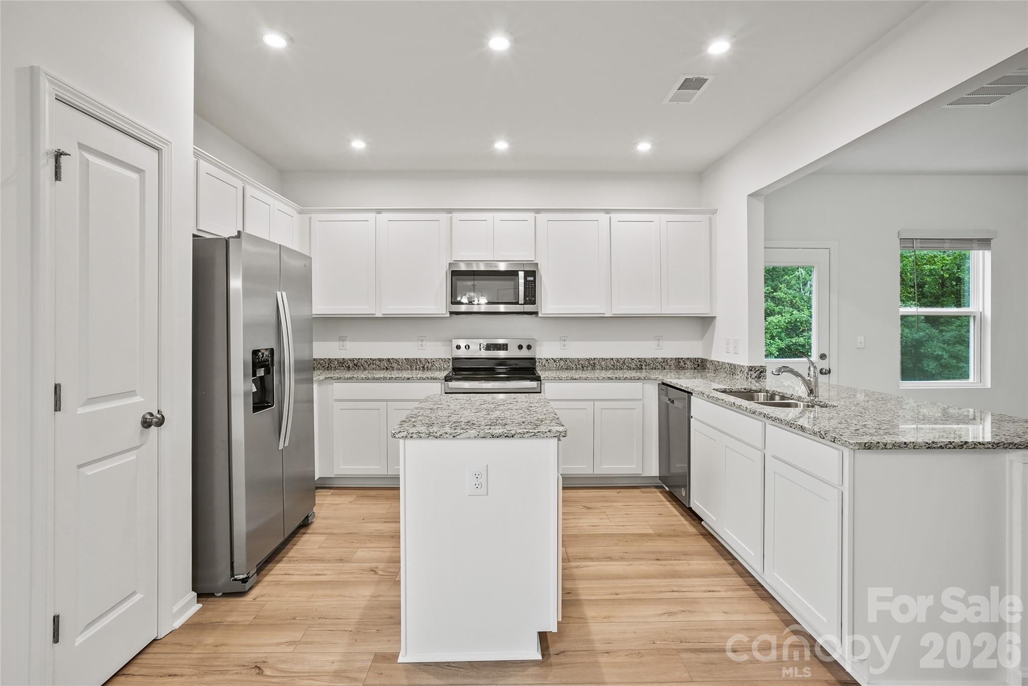 10015 Limpkin Lane Property Photo 11