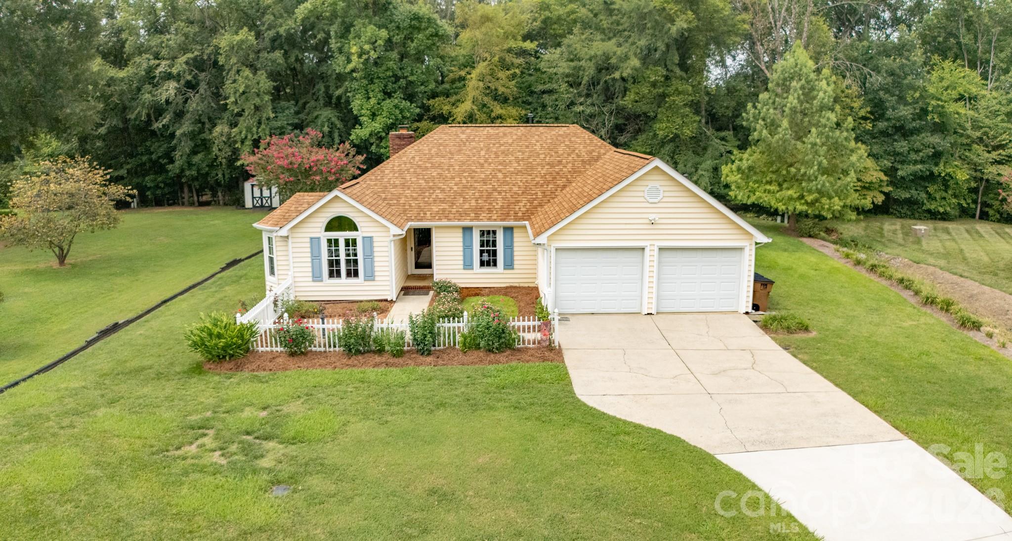 5203 Spring Morning Lane Property Photo 4
