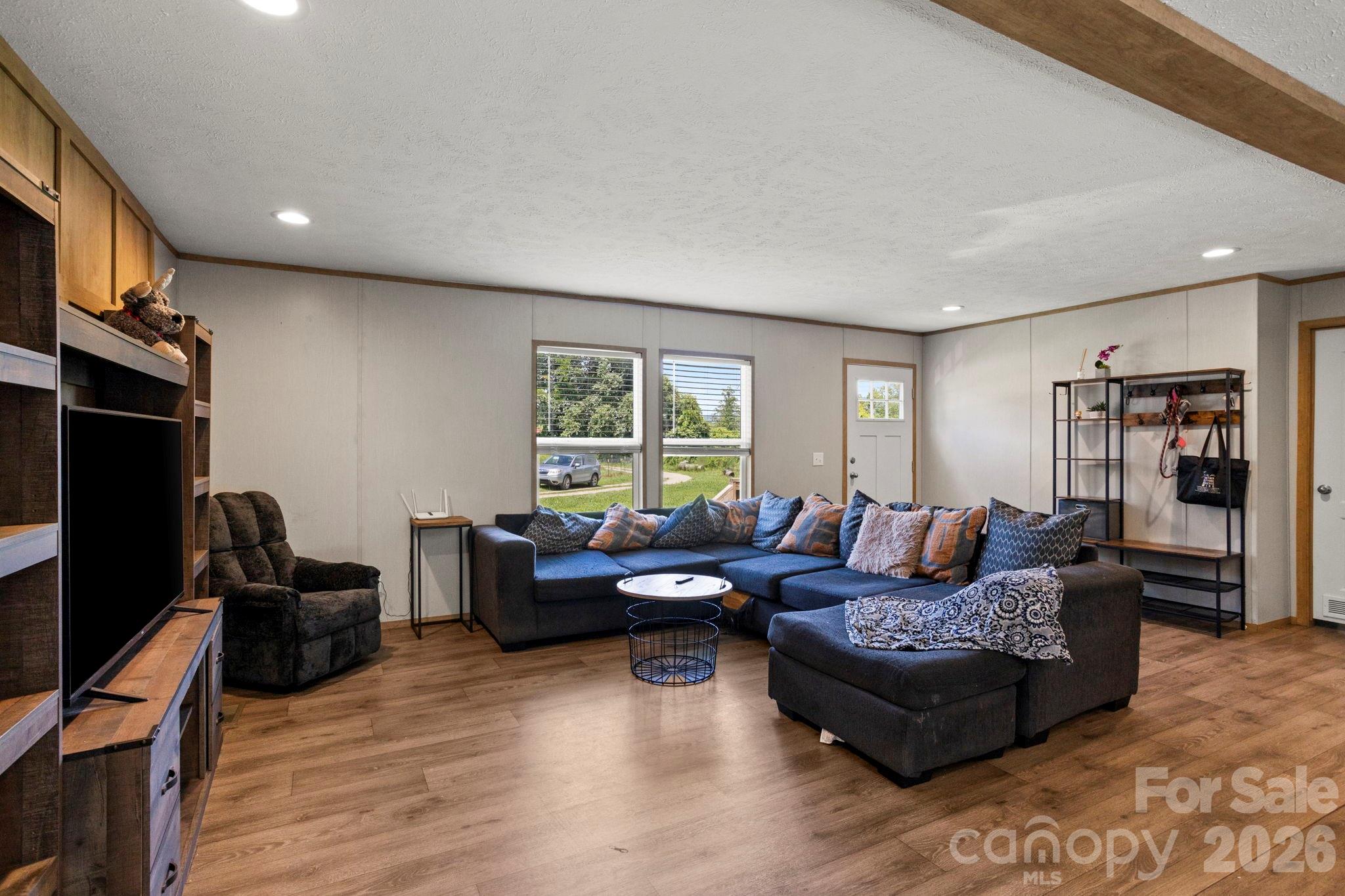 18 Moss Lane Property Photo 3