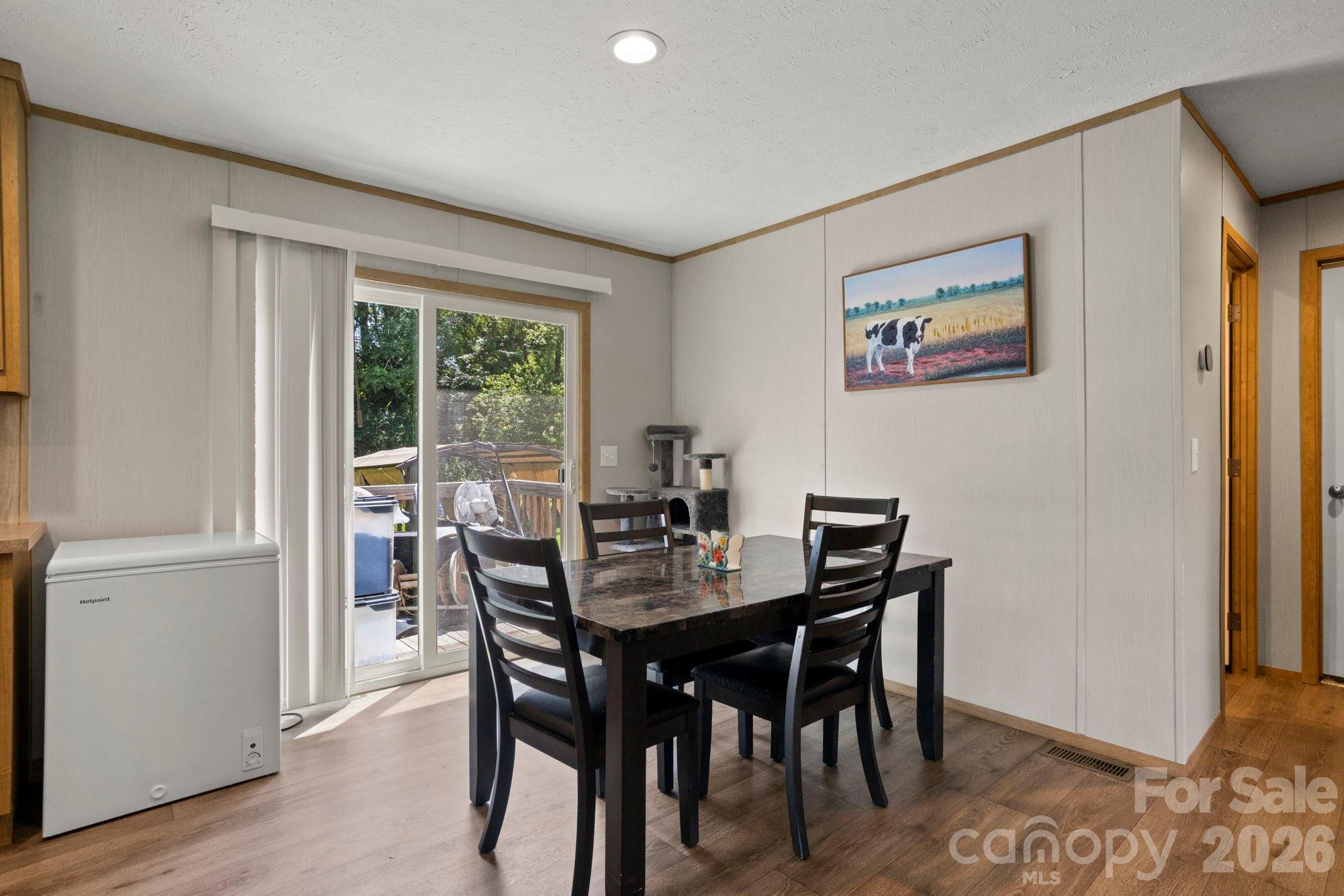 18 Moss Lane Property Photo 7