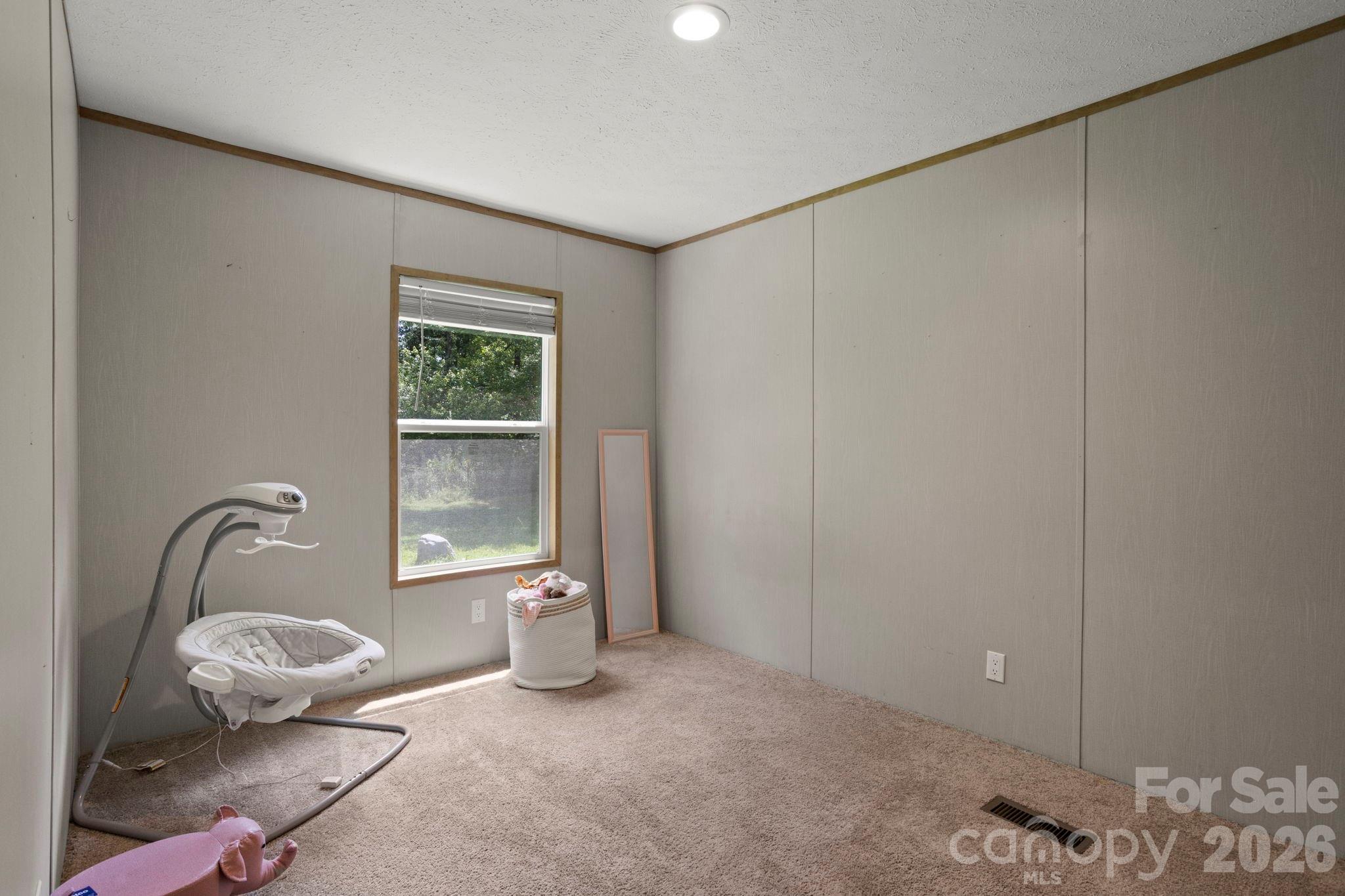 18 Moss Lane Property Photo 12