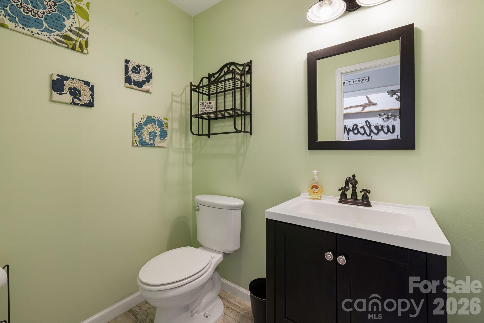 318 Sharon Avenue Property Photo 11