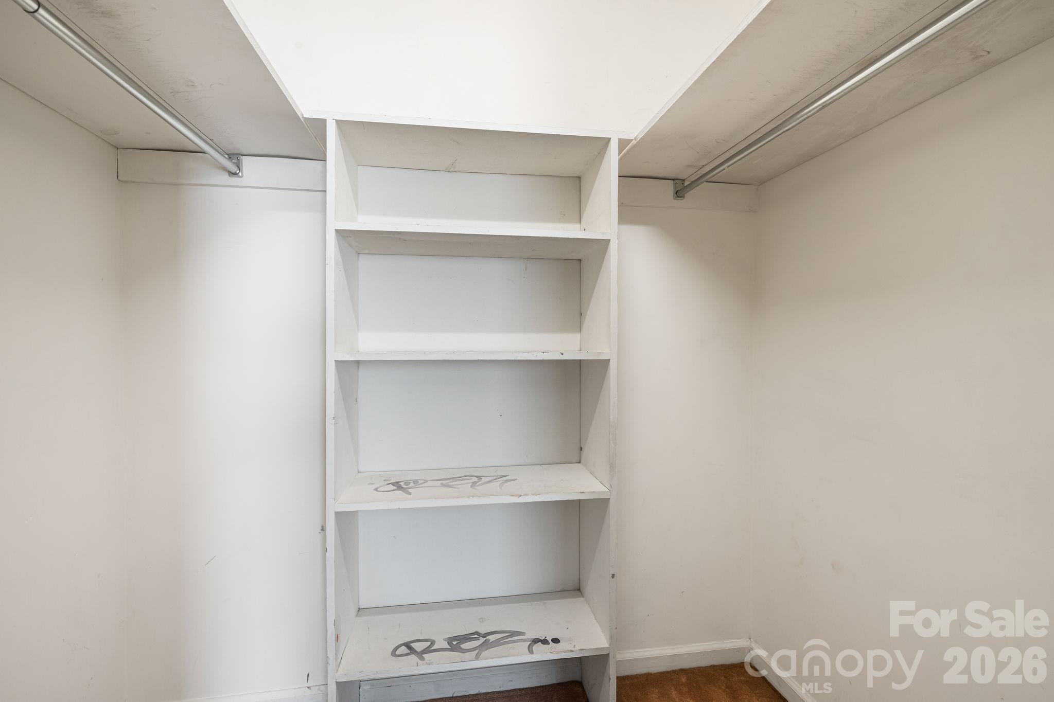 318 Sharon Avenue Property Photo 22