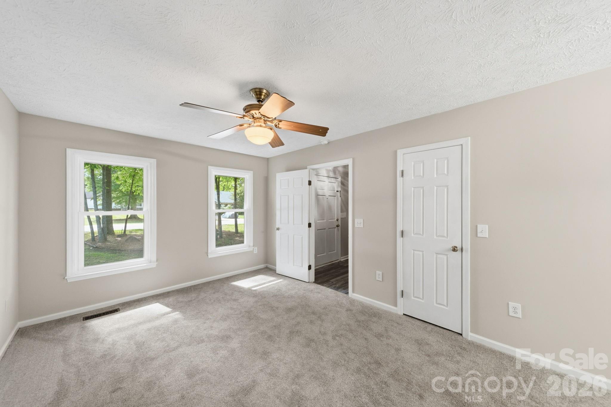 617 Autumn Drive Property Photo 26