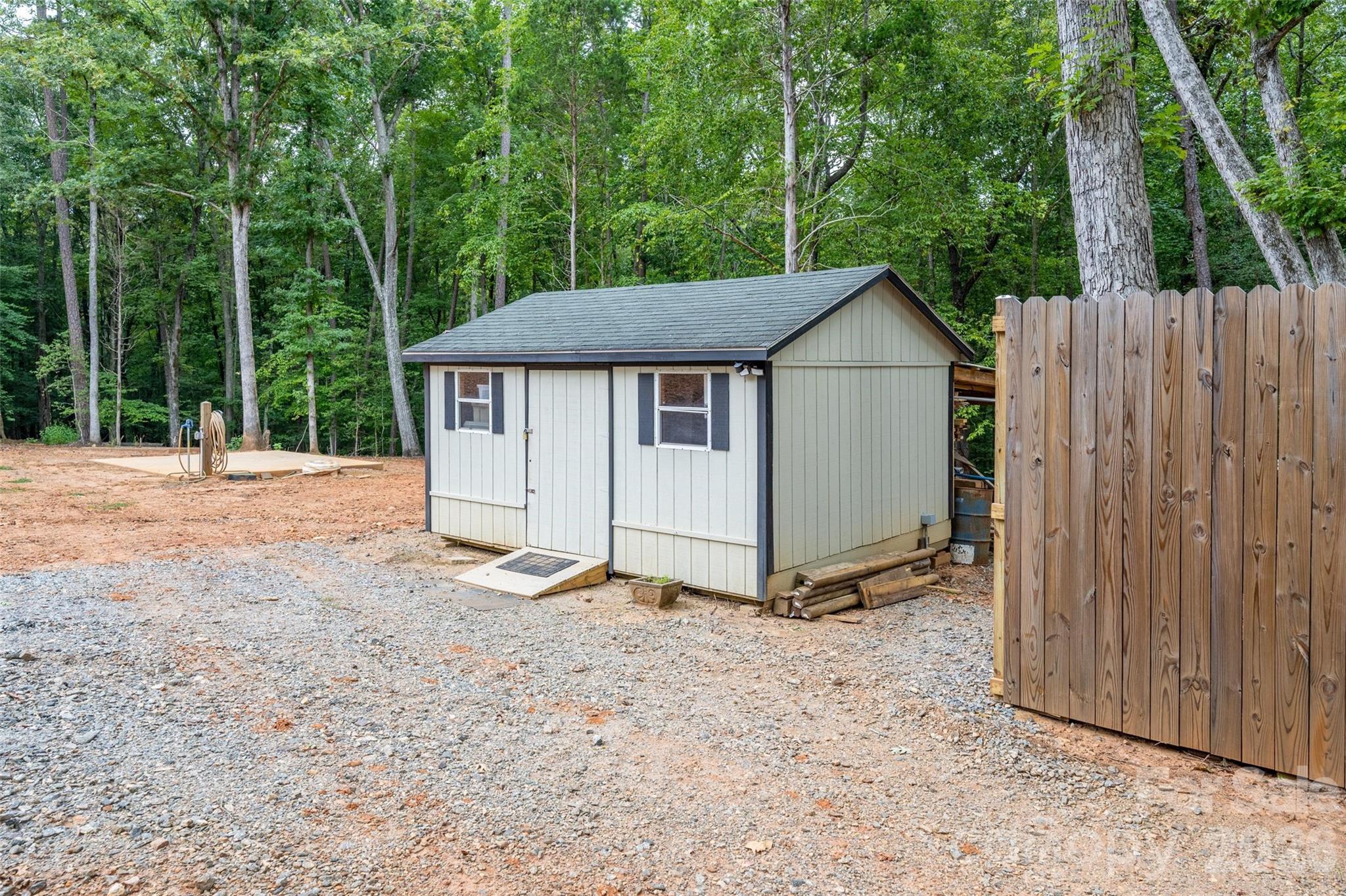 1150 Whispering Winds Drive Property Photo 41