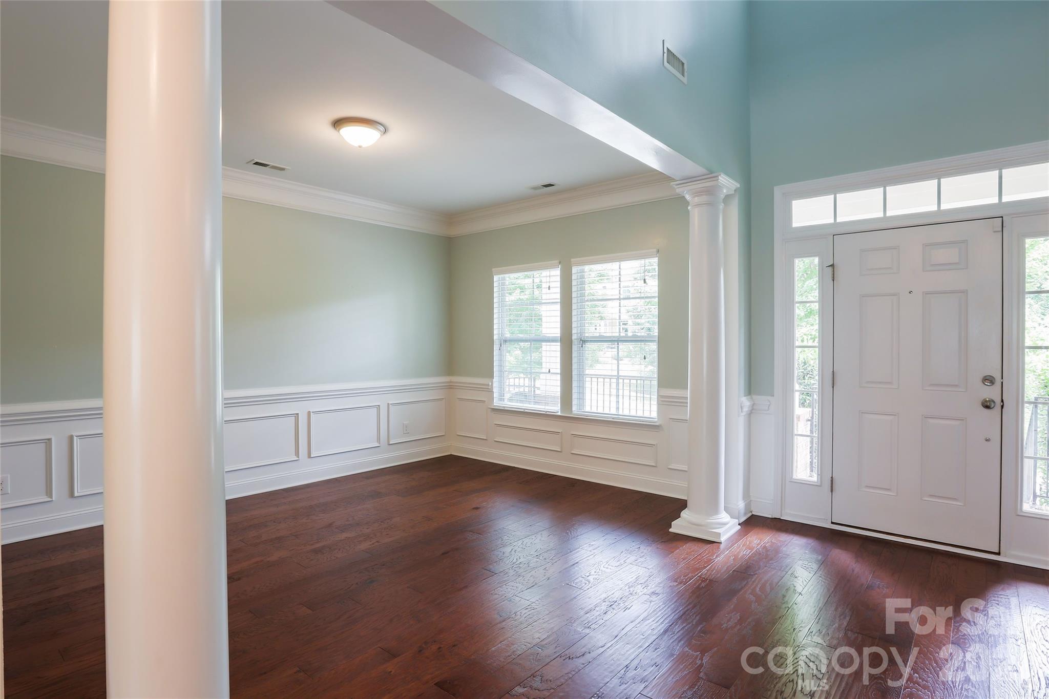 404 E Waterlynn Road Property Photo 3