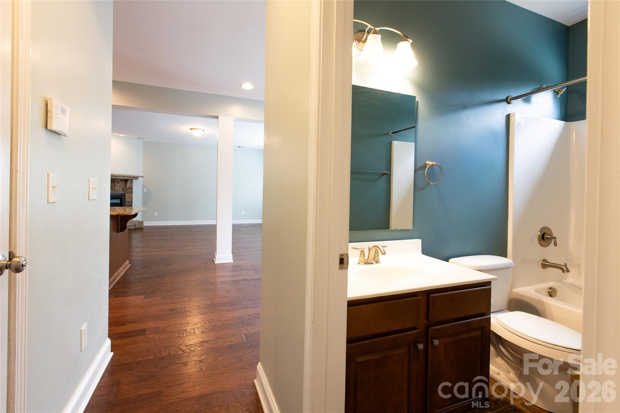 404 E Waterlynn Road Property Photo 16