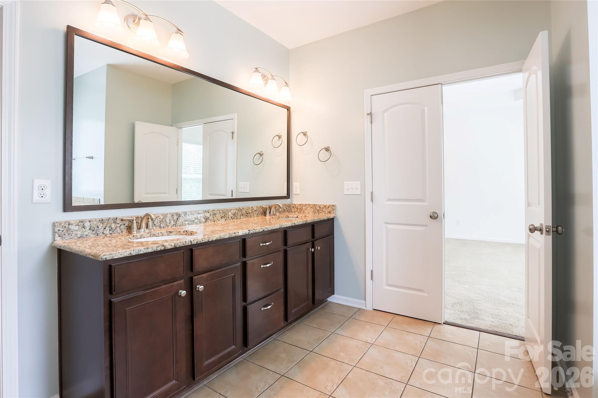 404 E Waterlynn Road Property Photo 31