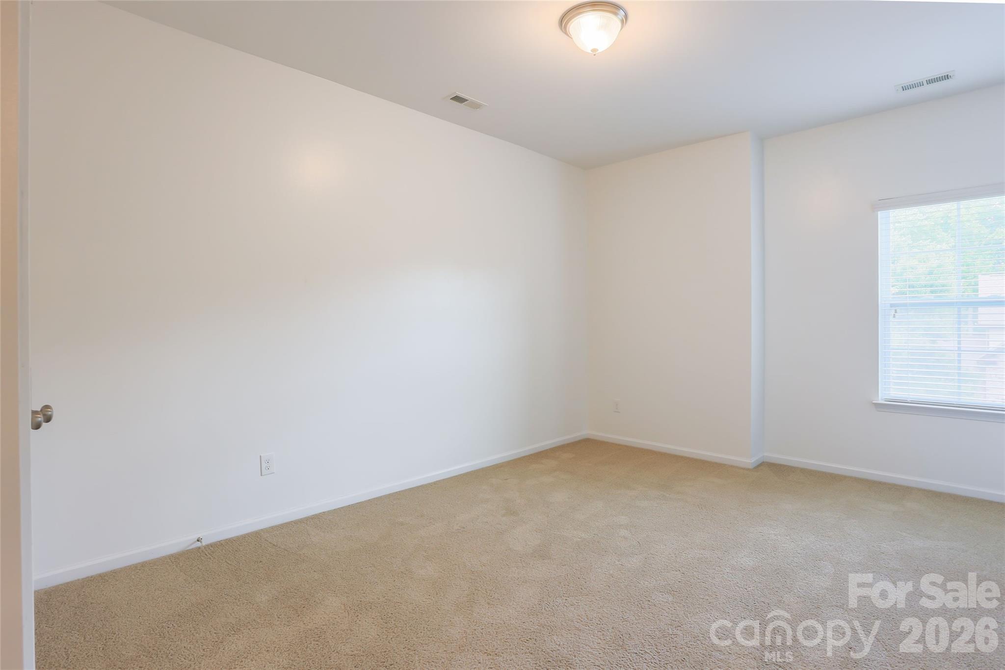 404 E Waterlynn Road Property Photo 35