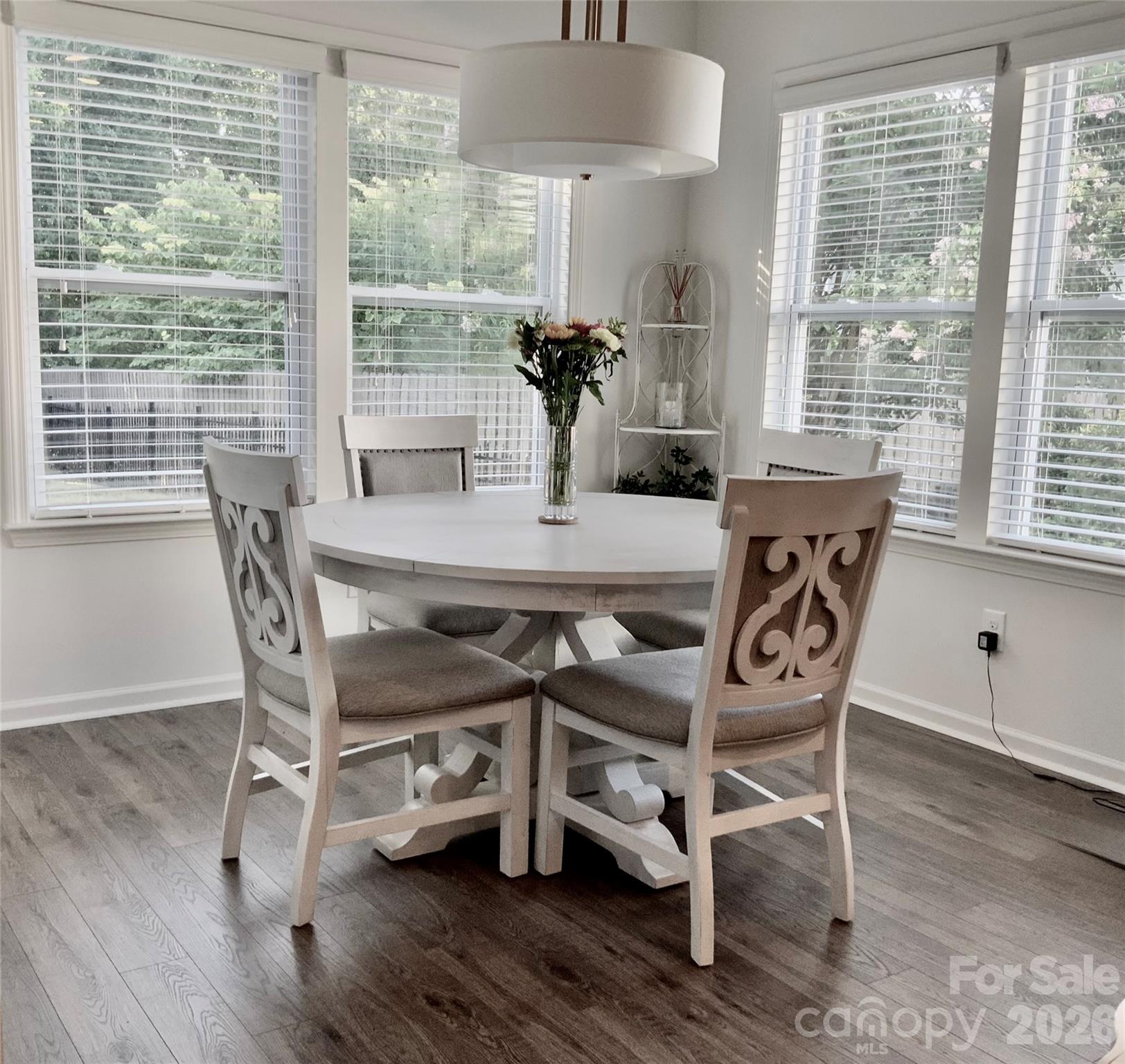 5064 Stonehill Lane Property Photo 6
