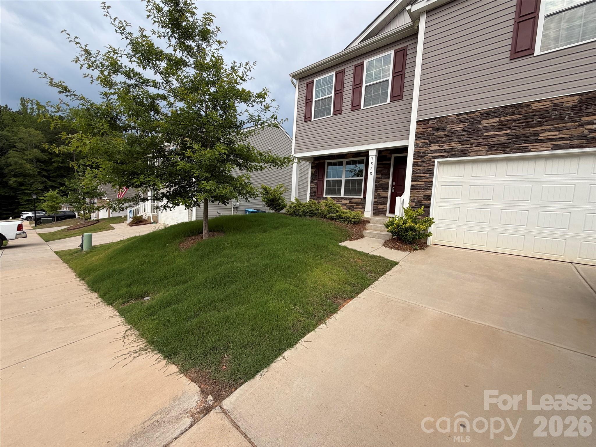 7868 Whispering Stream Drive Property Photo 1