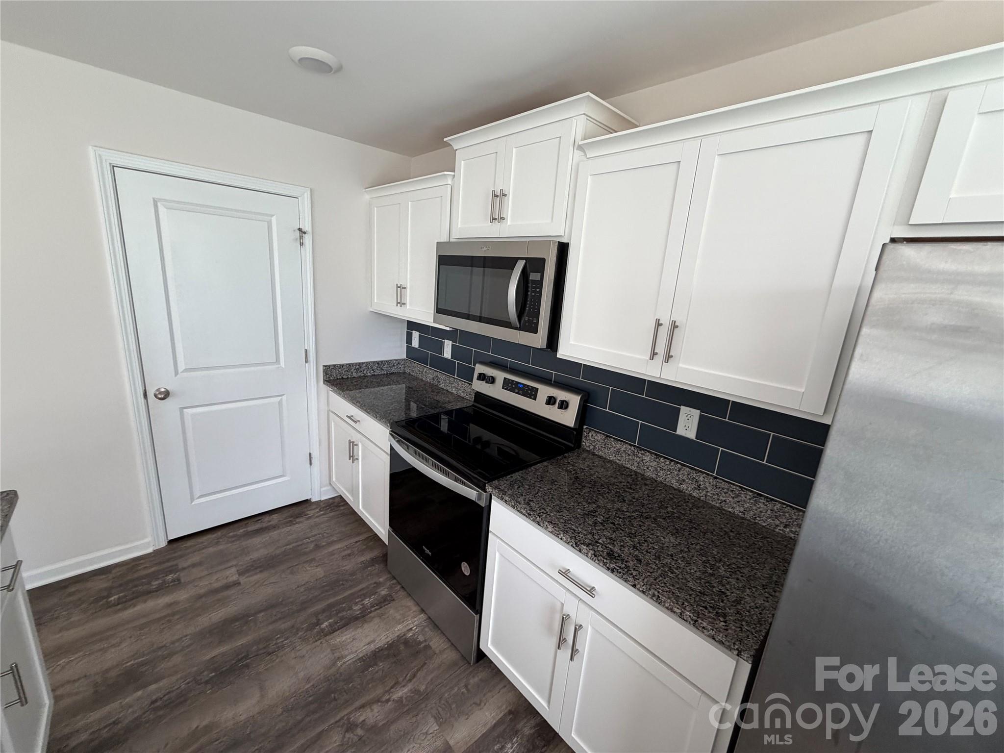 7868 Whispering Stream Drive Property Photo 4