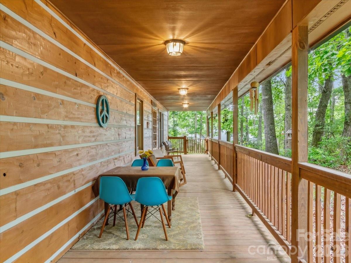 67 Hawks Landing Property Photo 3