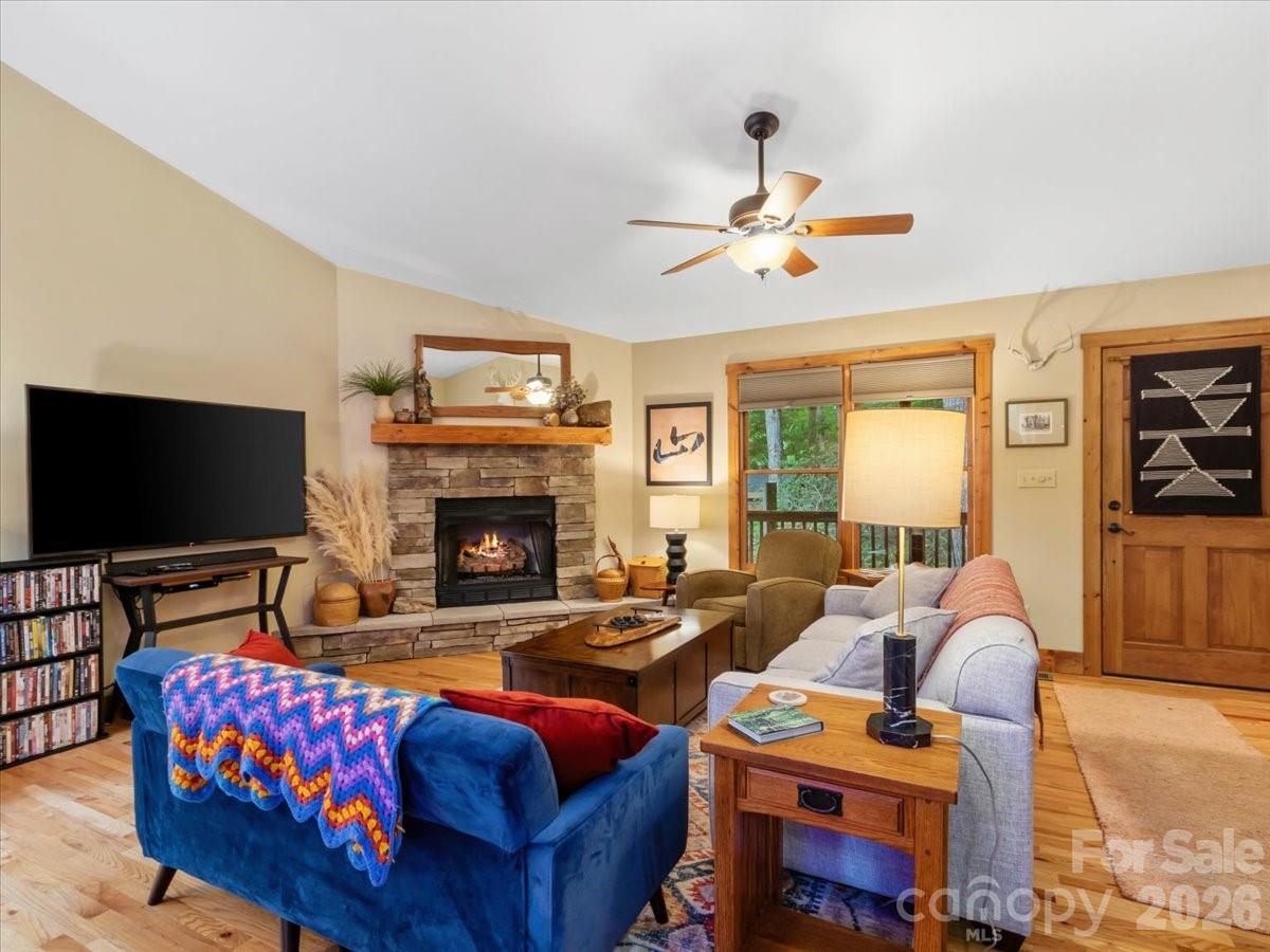 67 Hawks Landing Property Photo 6