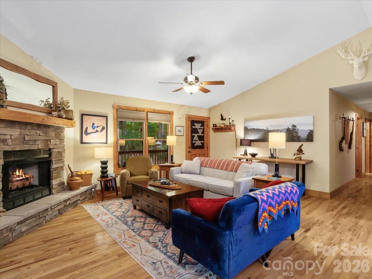 67 Hawks Landing Property Photo 7