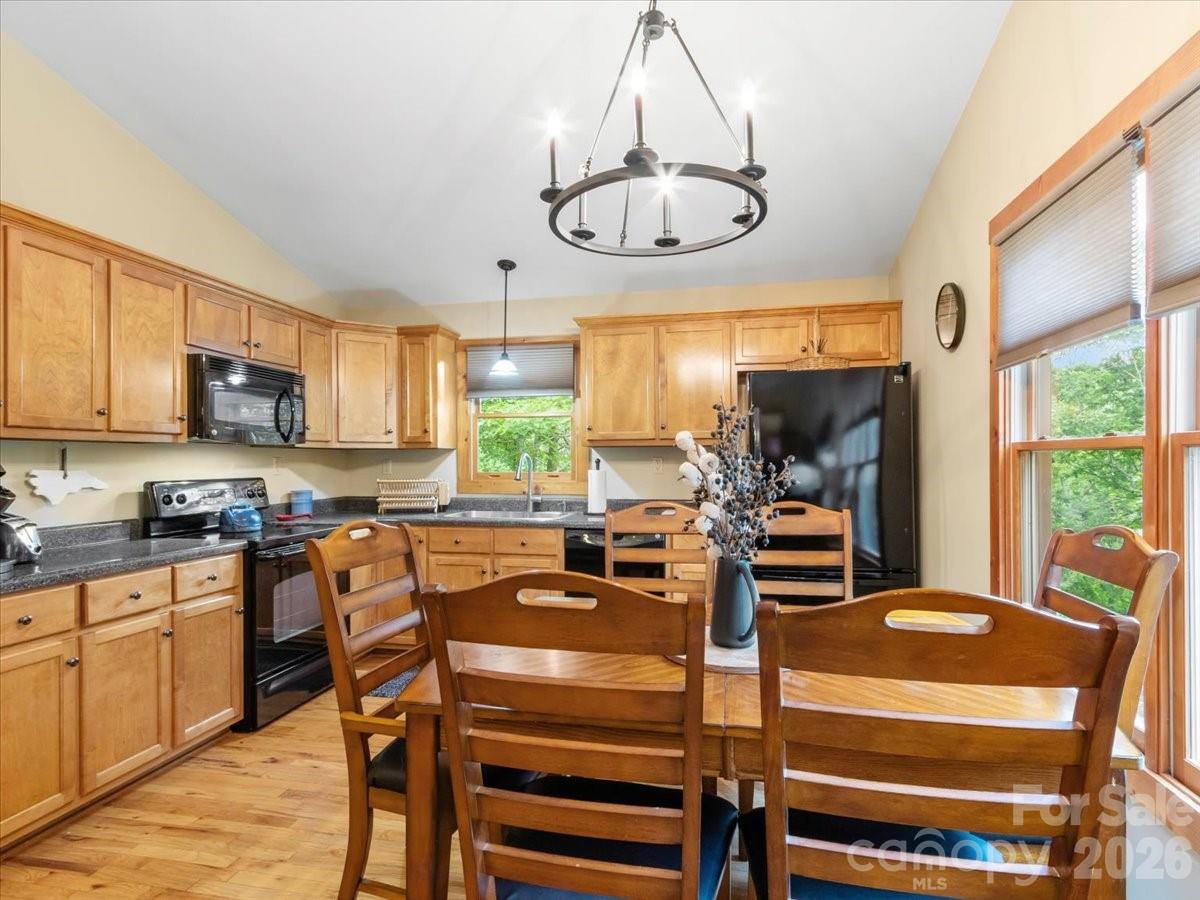 67 Hawks Landing Property Photo 9