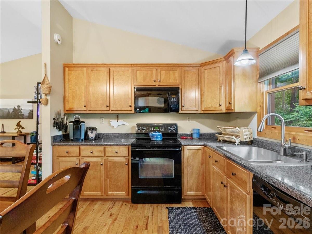67 Hawks Landing Property Photo 10