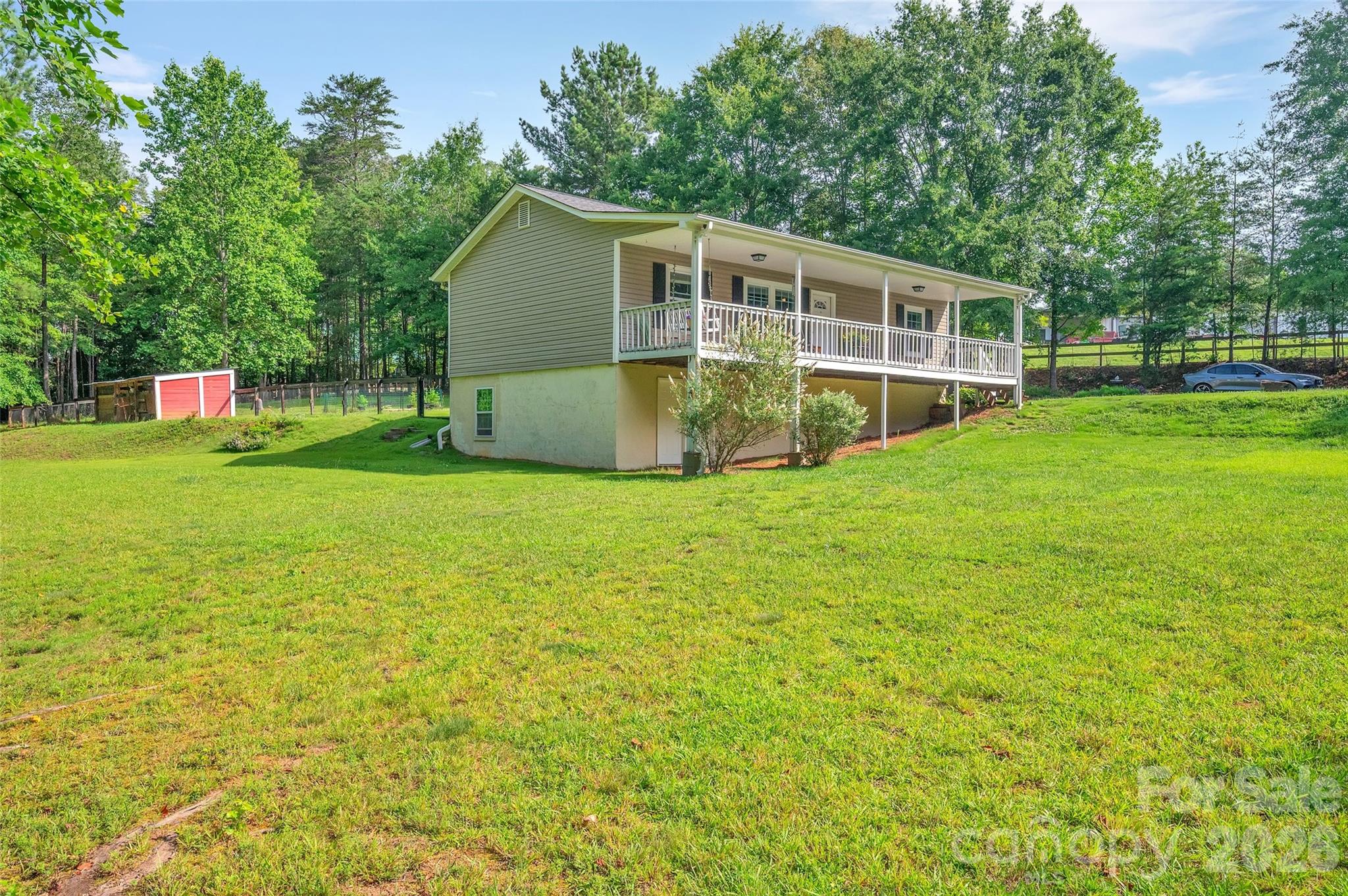 1095 E Prince Road Property Photo 3