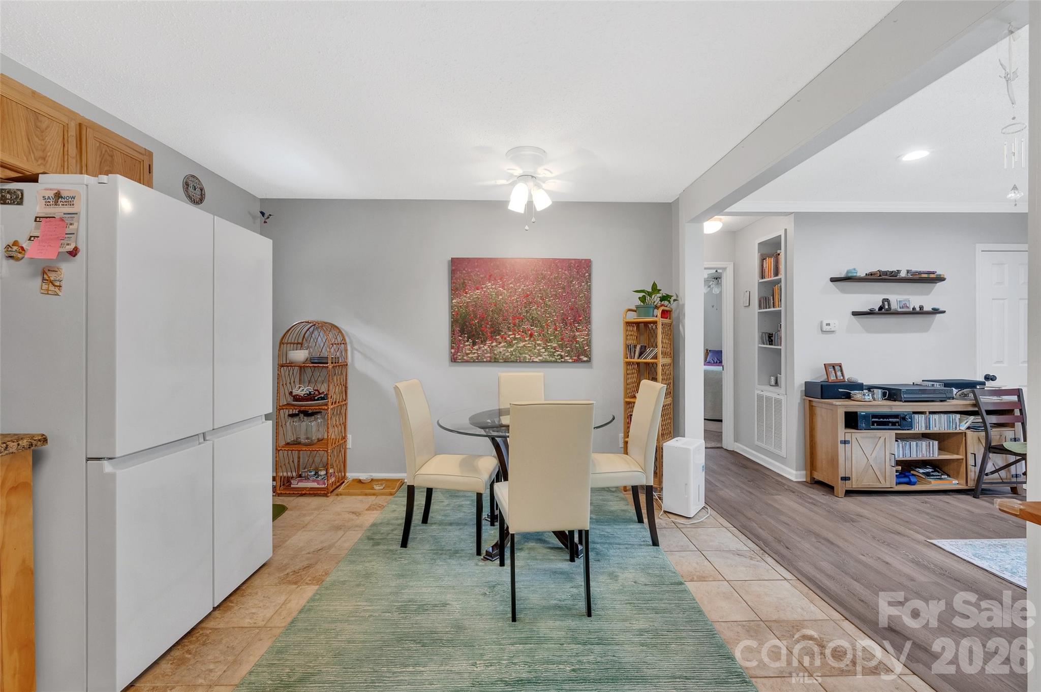 1095 E Prince Road Property Photo 11