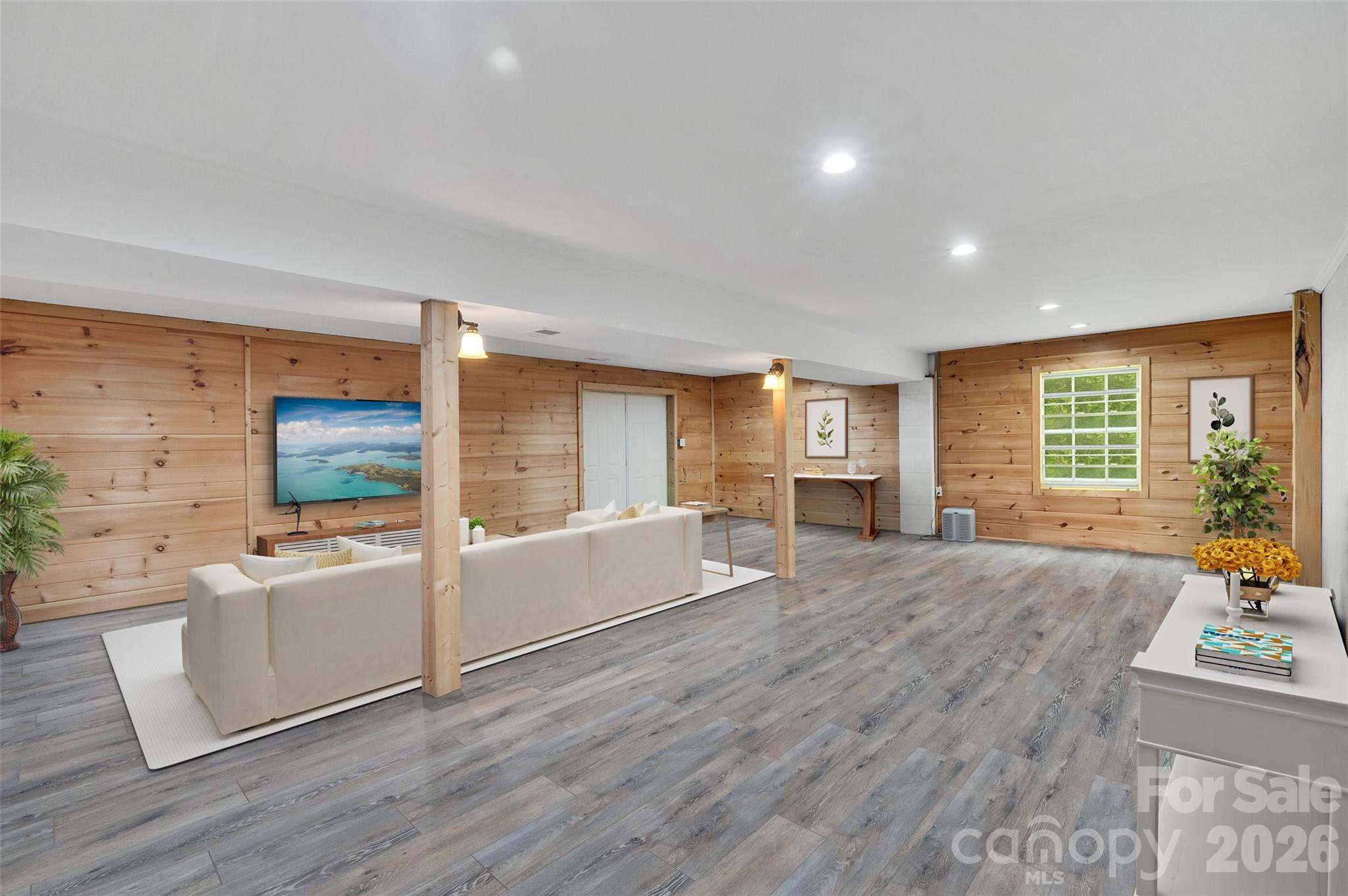 1095 E Prince Road Property Photo 24