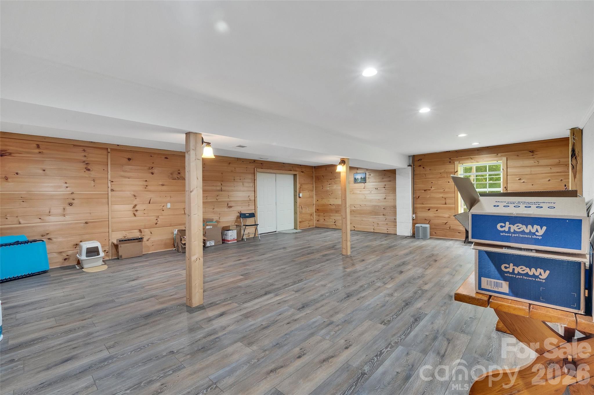1095 E Prince Road Property Photo 25