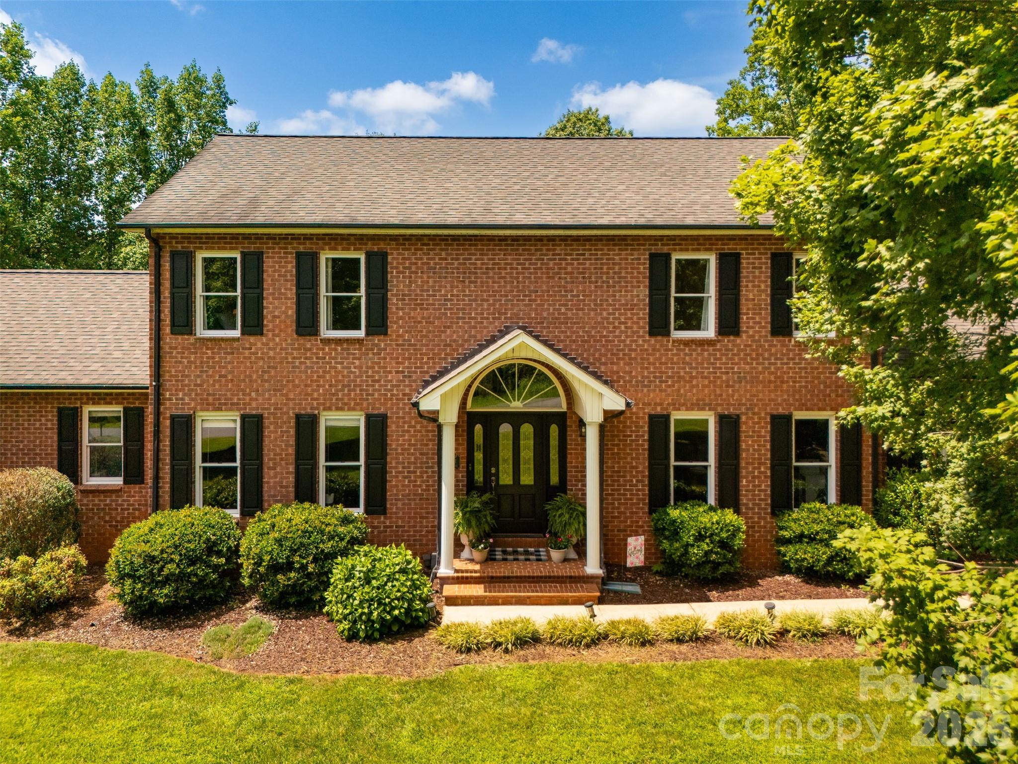 1413 Windemere Lane Property Photo 1