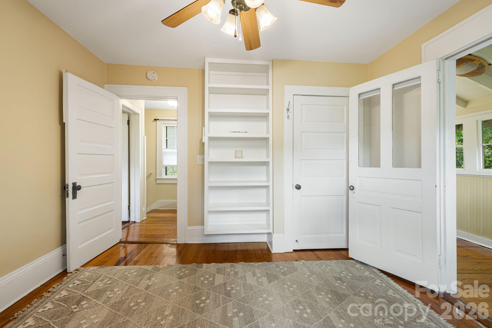 28 Woodlawn Avenue Property Photo 37