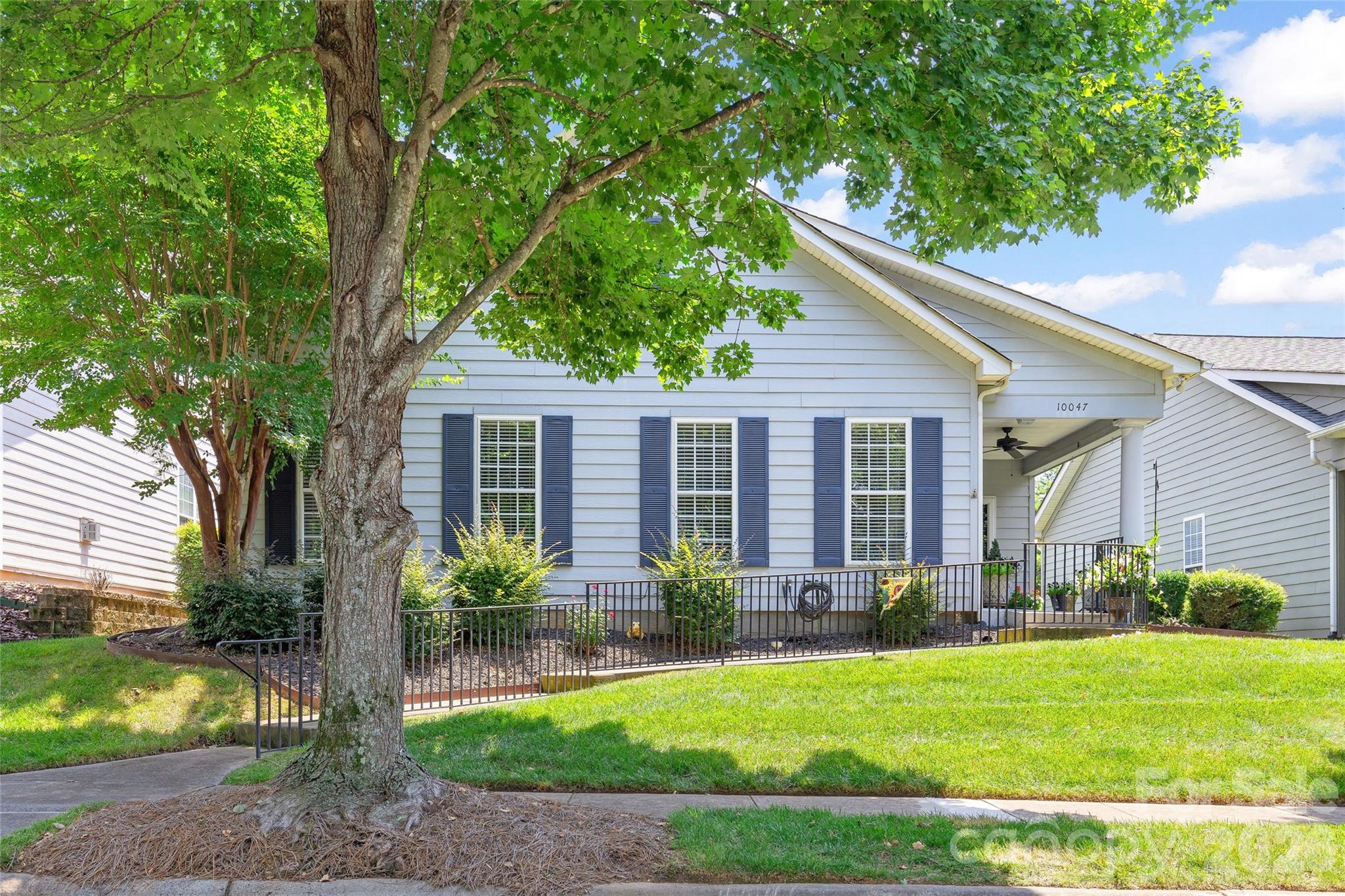 10047 Bishops Gate Boulevard Property Photo 1