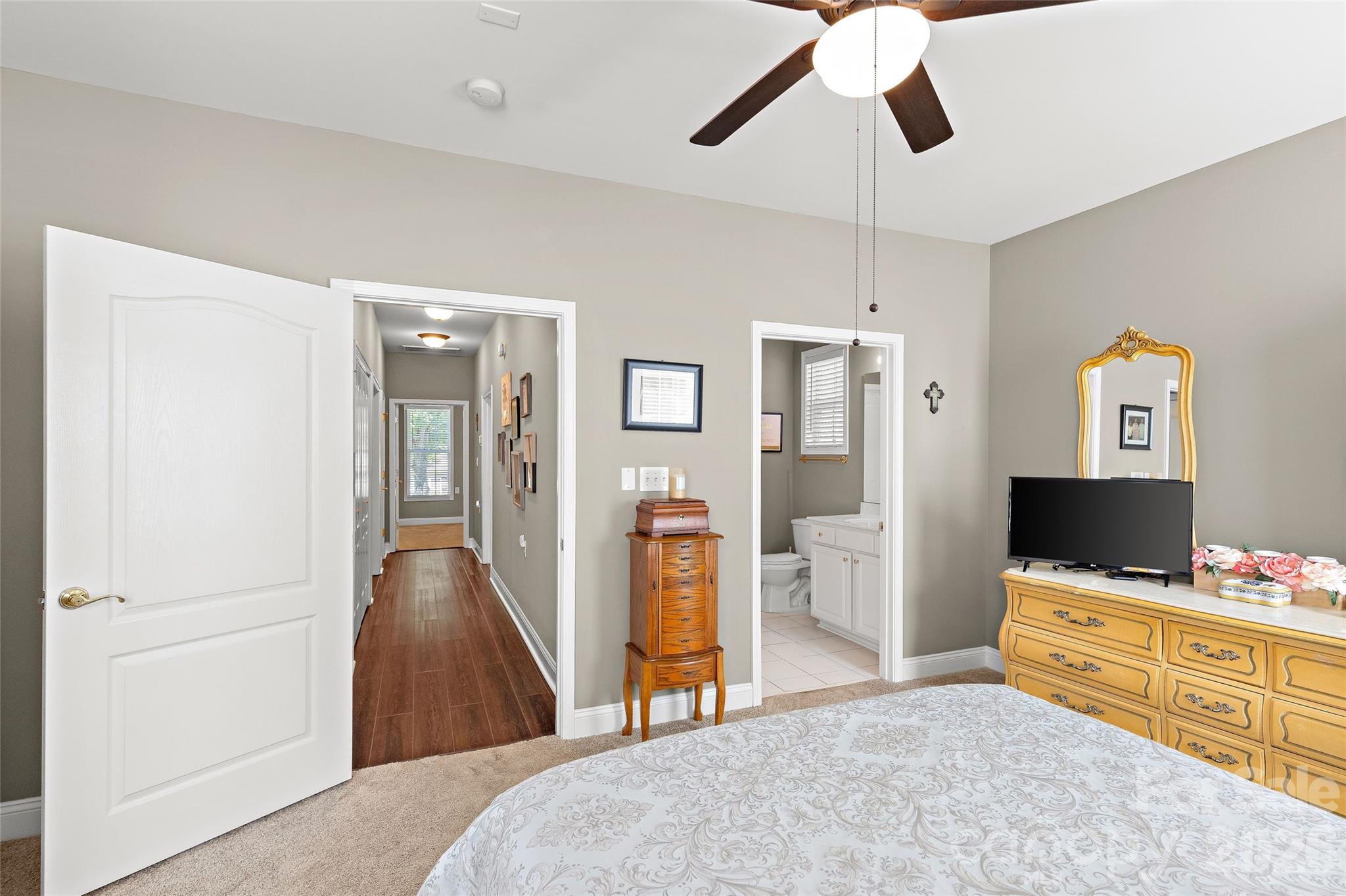 10047 Bishops Gate Boulevard Property Photo 18