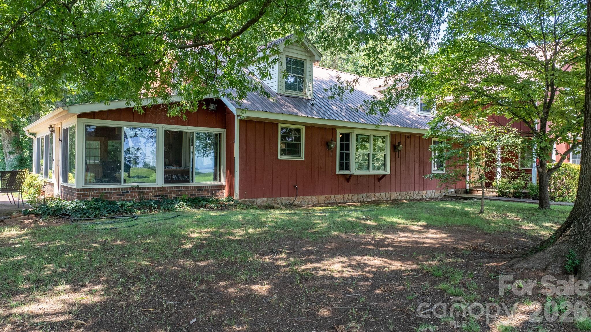 2097 Hermit Trail Property Photo 4