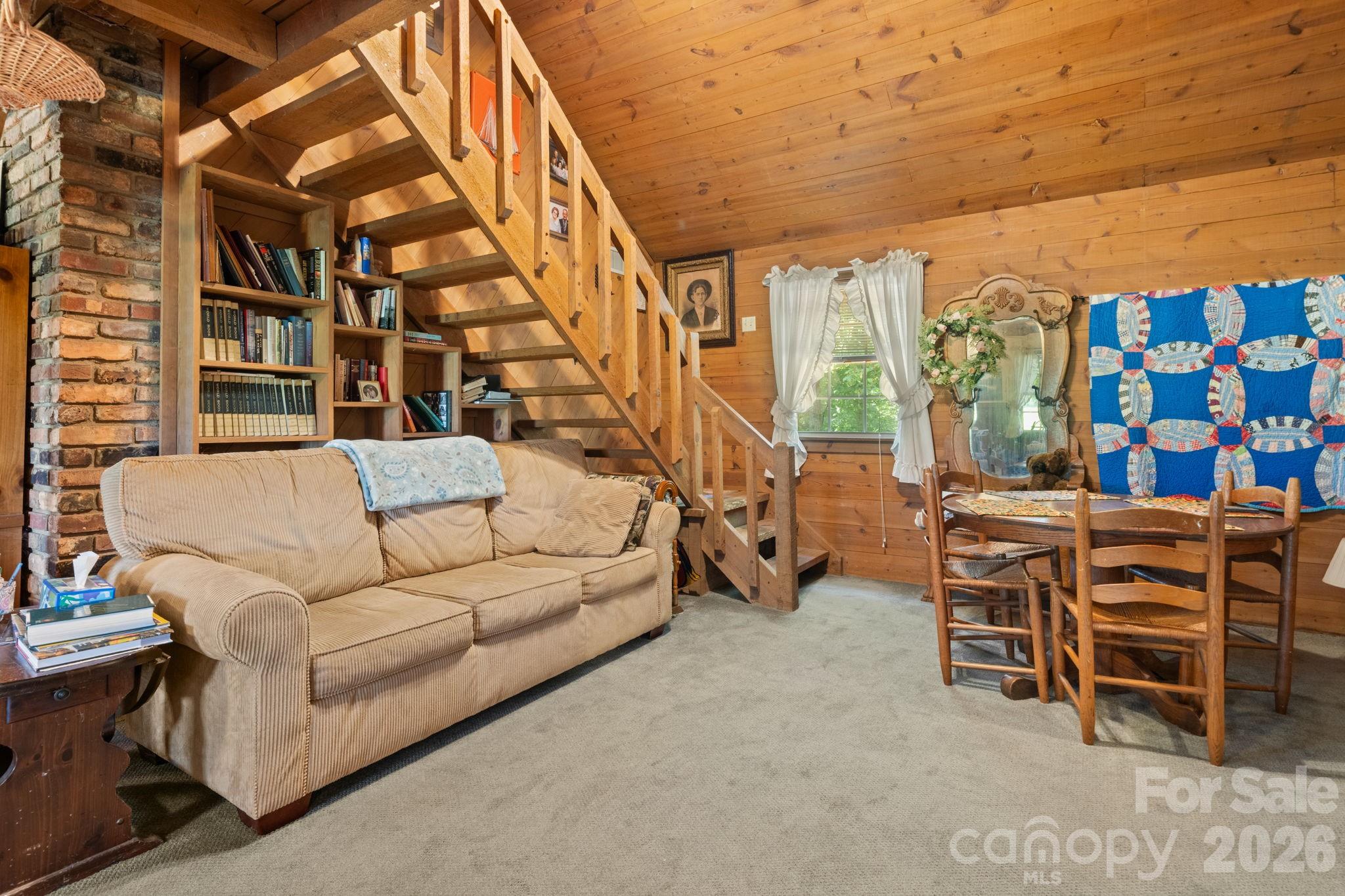 2097 Hermit Trail Property Photo 18