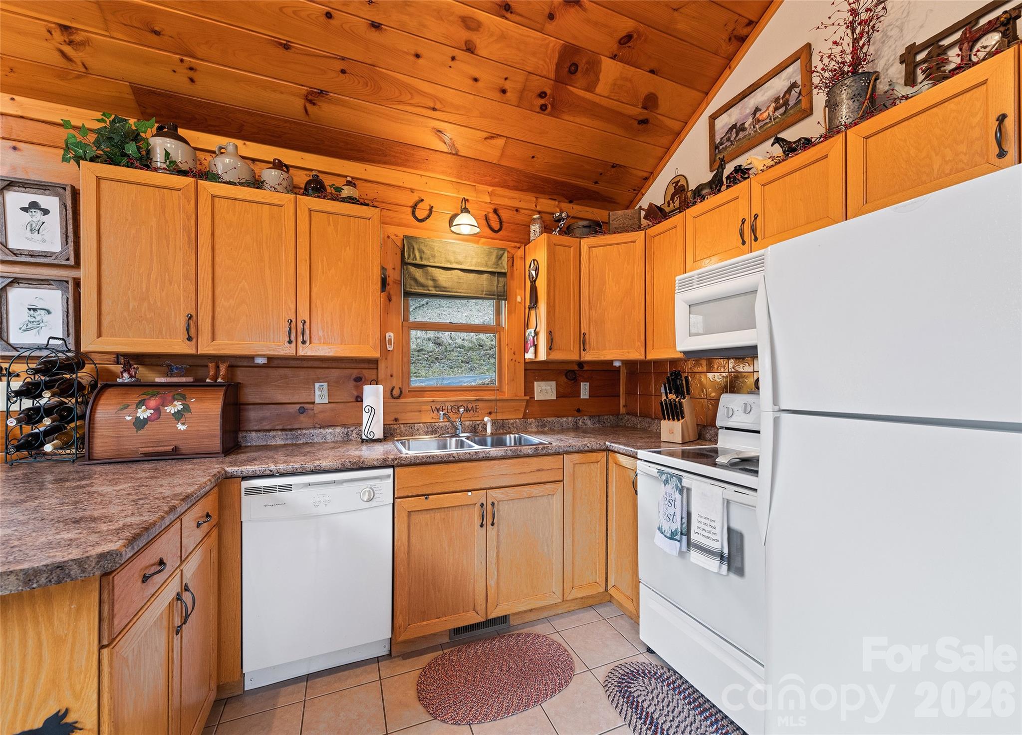 16 Hiawatha Drive Property Photo 12