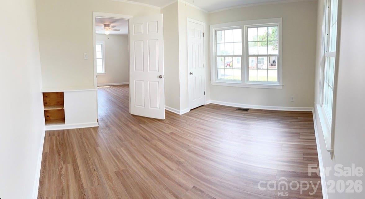 2827 E Long Avenue Property Photo 10