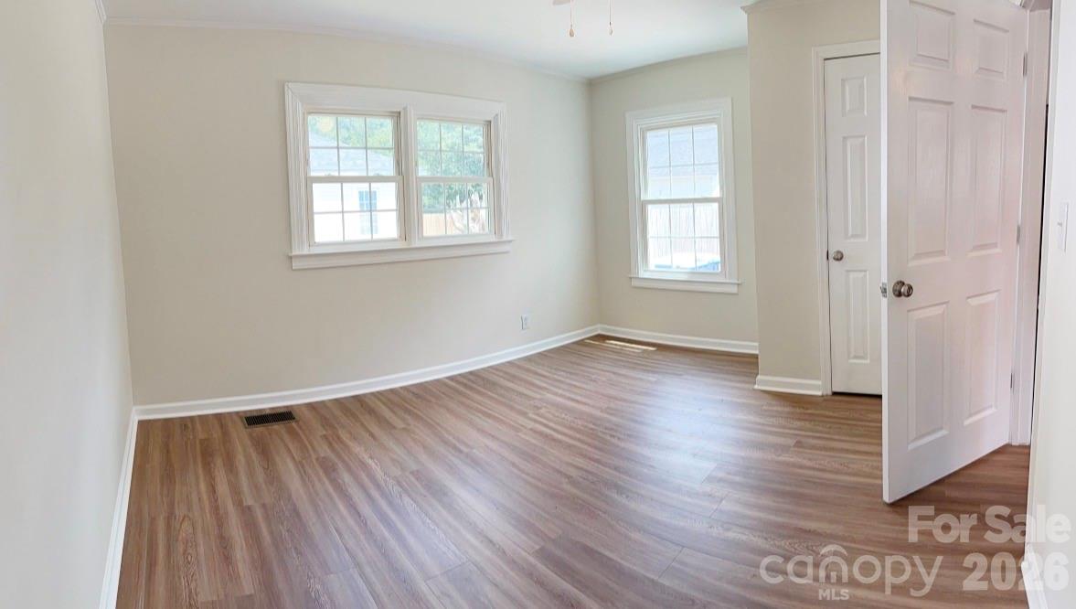 2827 E Long Avenue Property Photo 11