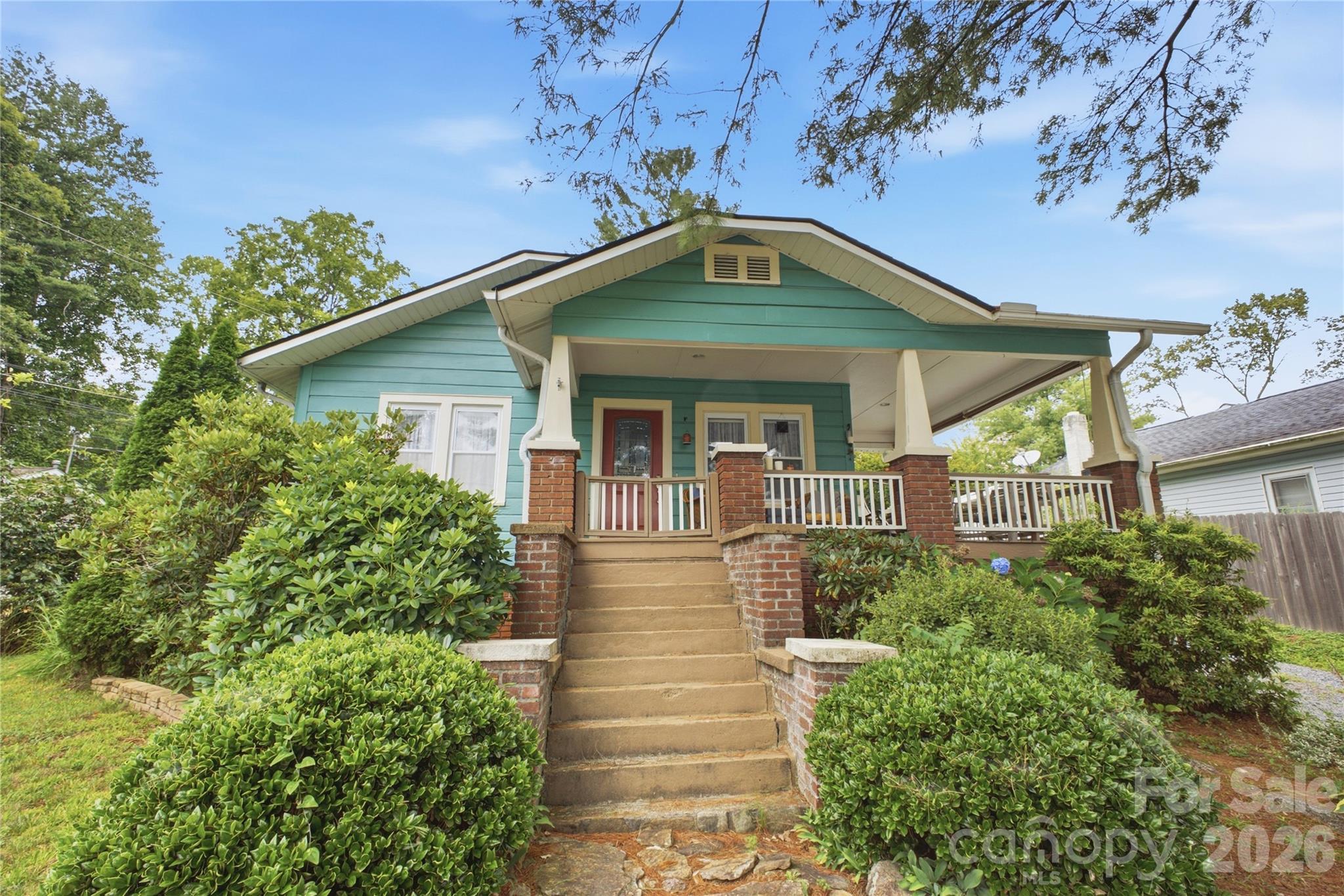 1207 Willow Road Property Photo 2