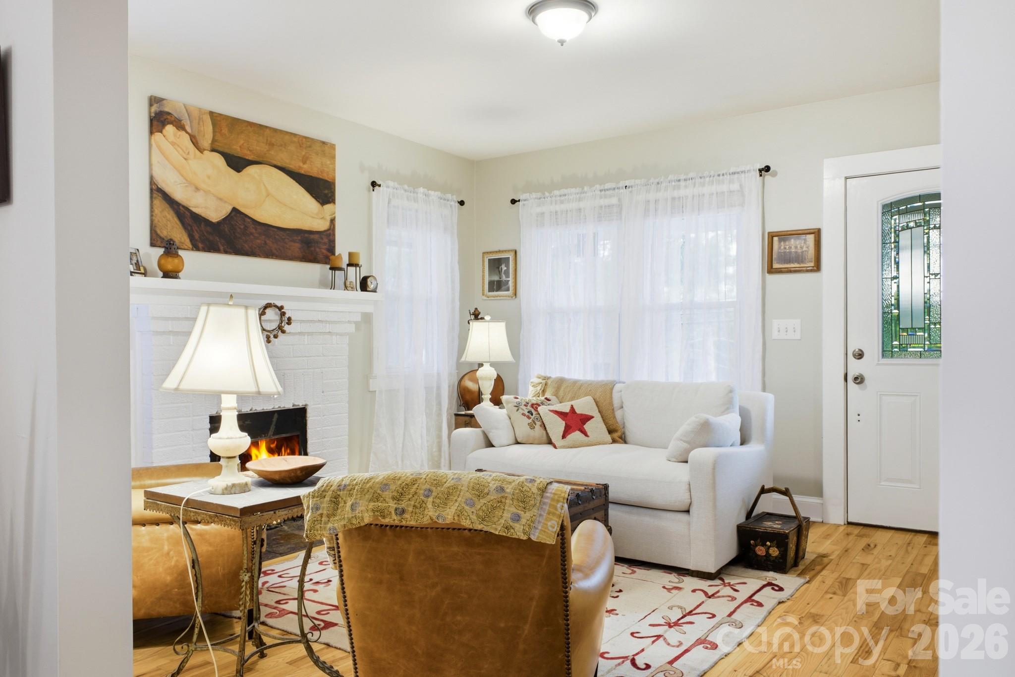 1207 Willow Road Property Photo 4
