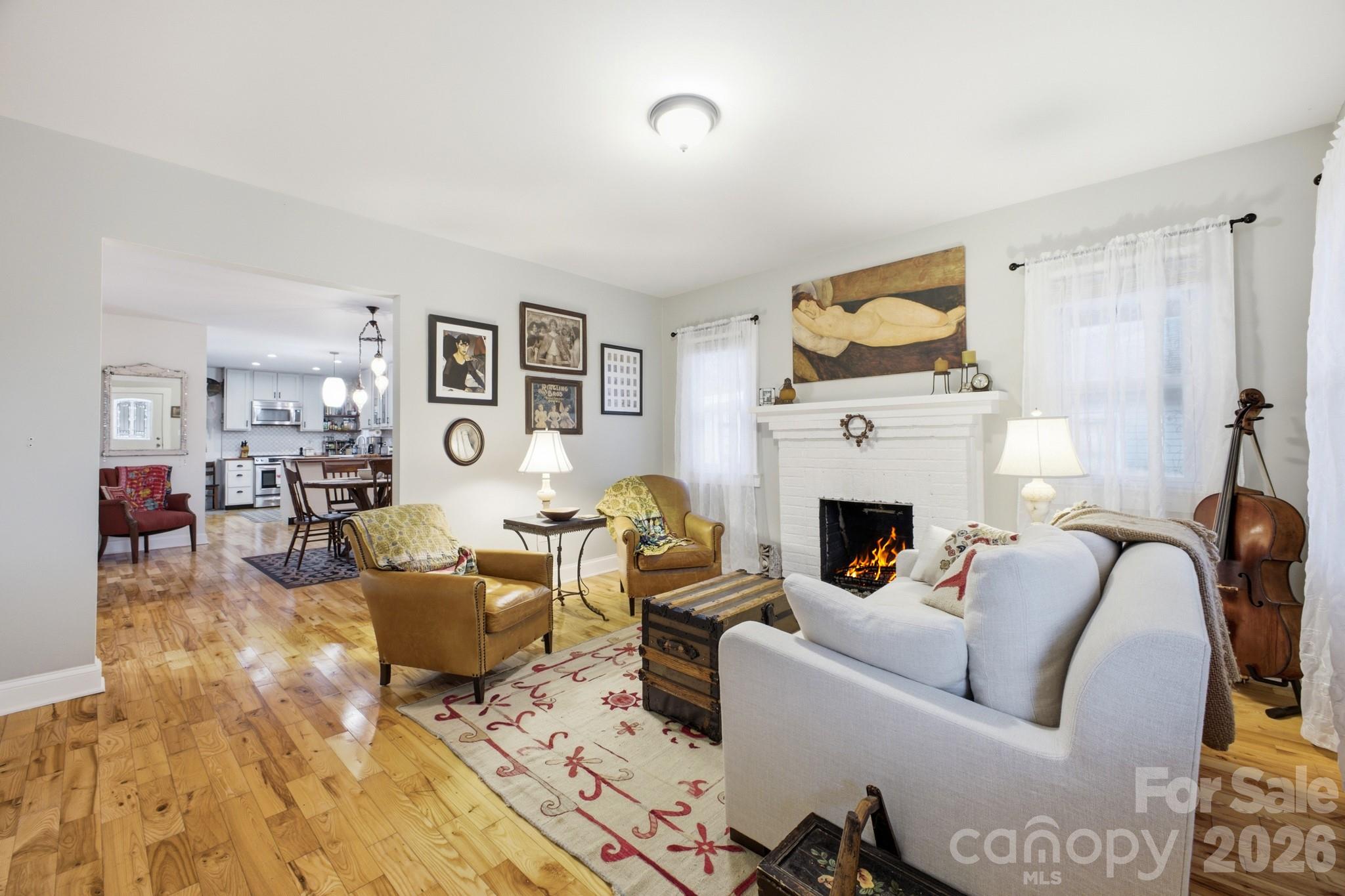 1207 Willow Road Property Photo 5