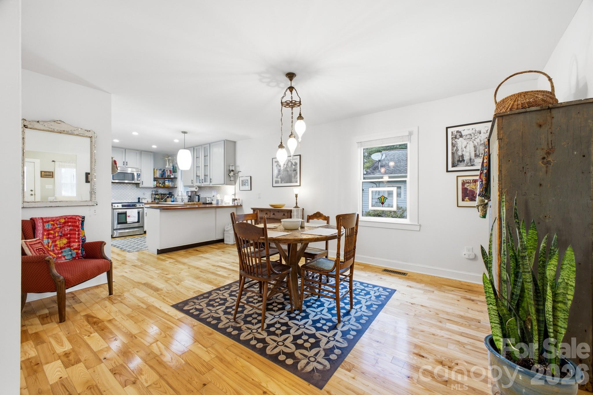 1207 Willow Road Property Photo 15