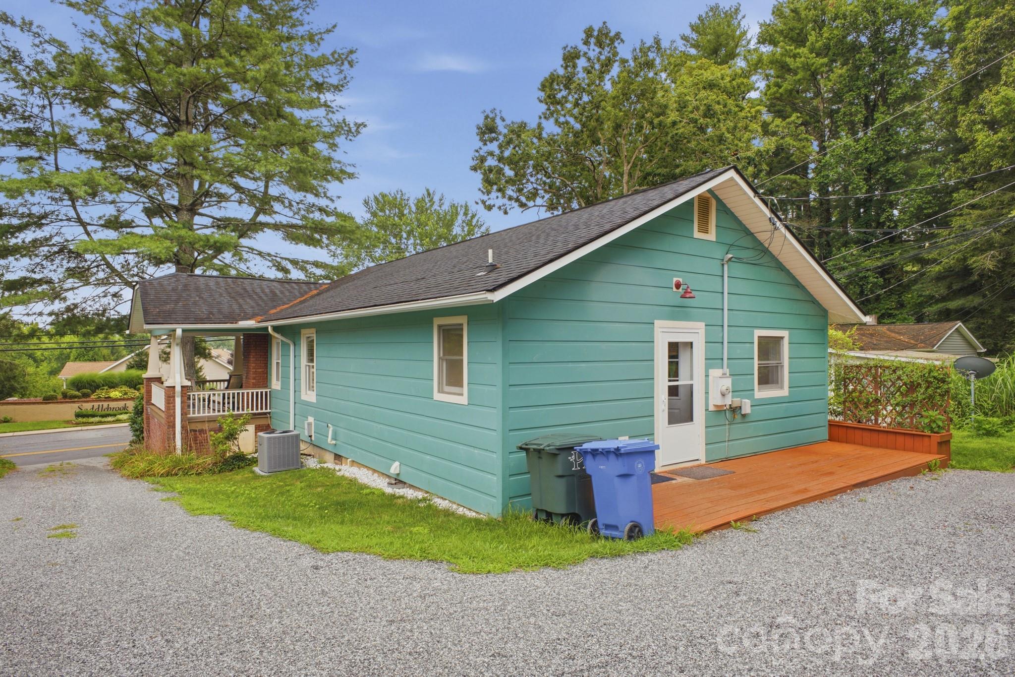 1207 Willow Road Property Photo 28