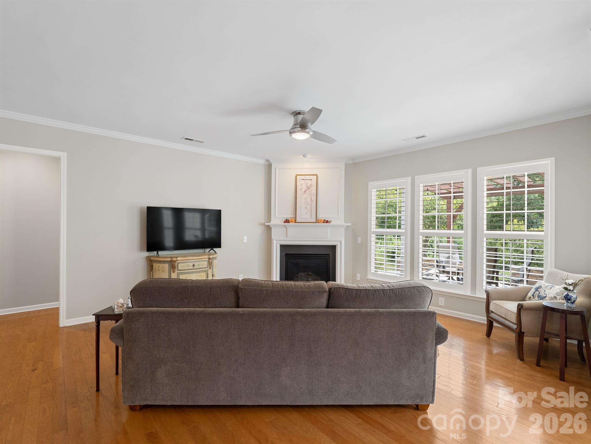 8077 Crater Lake Drive Property Photo 7