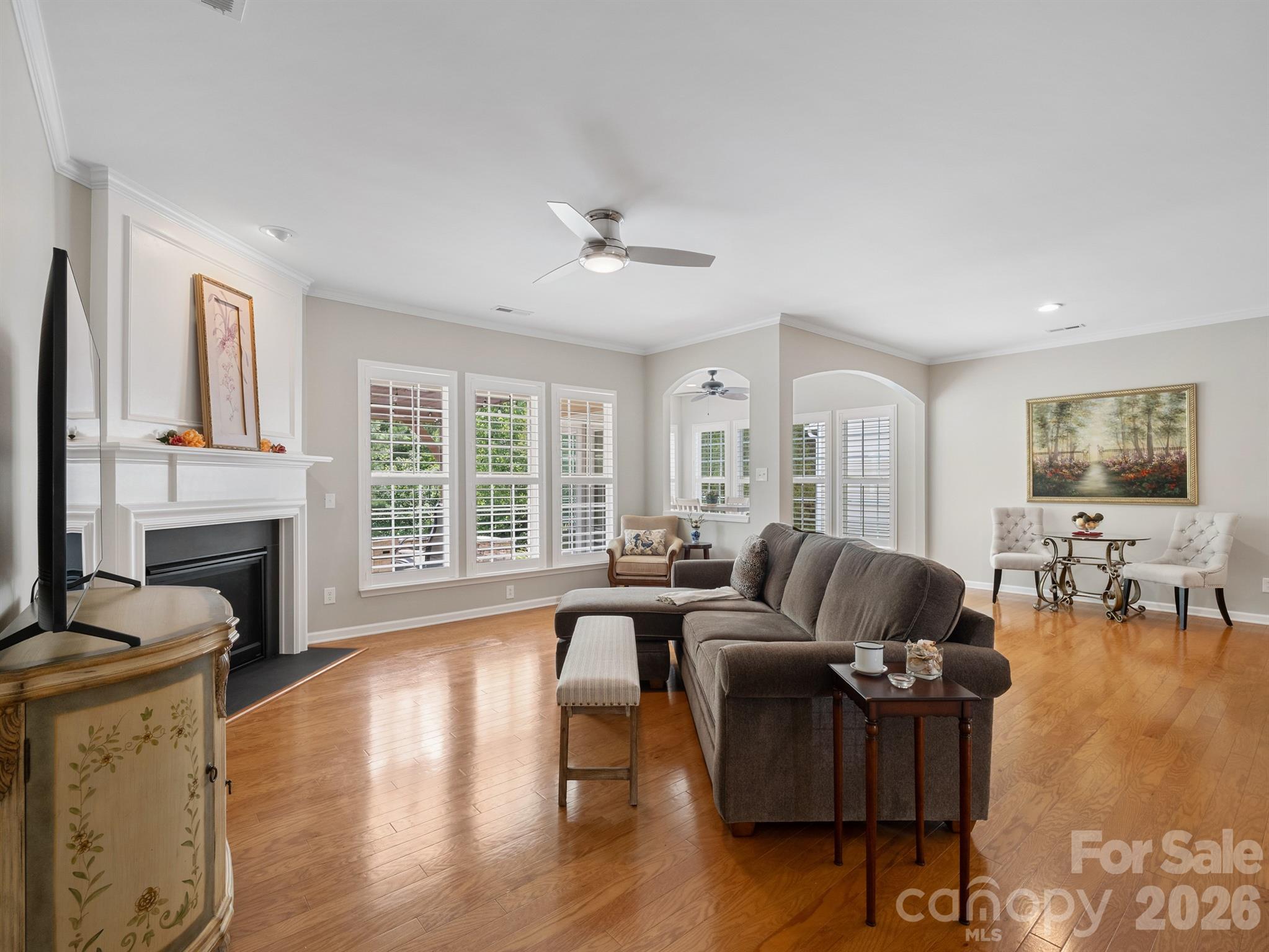 8077 Crater Lake Drive Property Photo 9