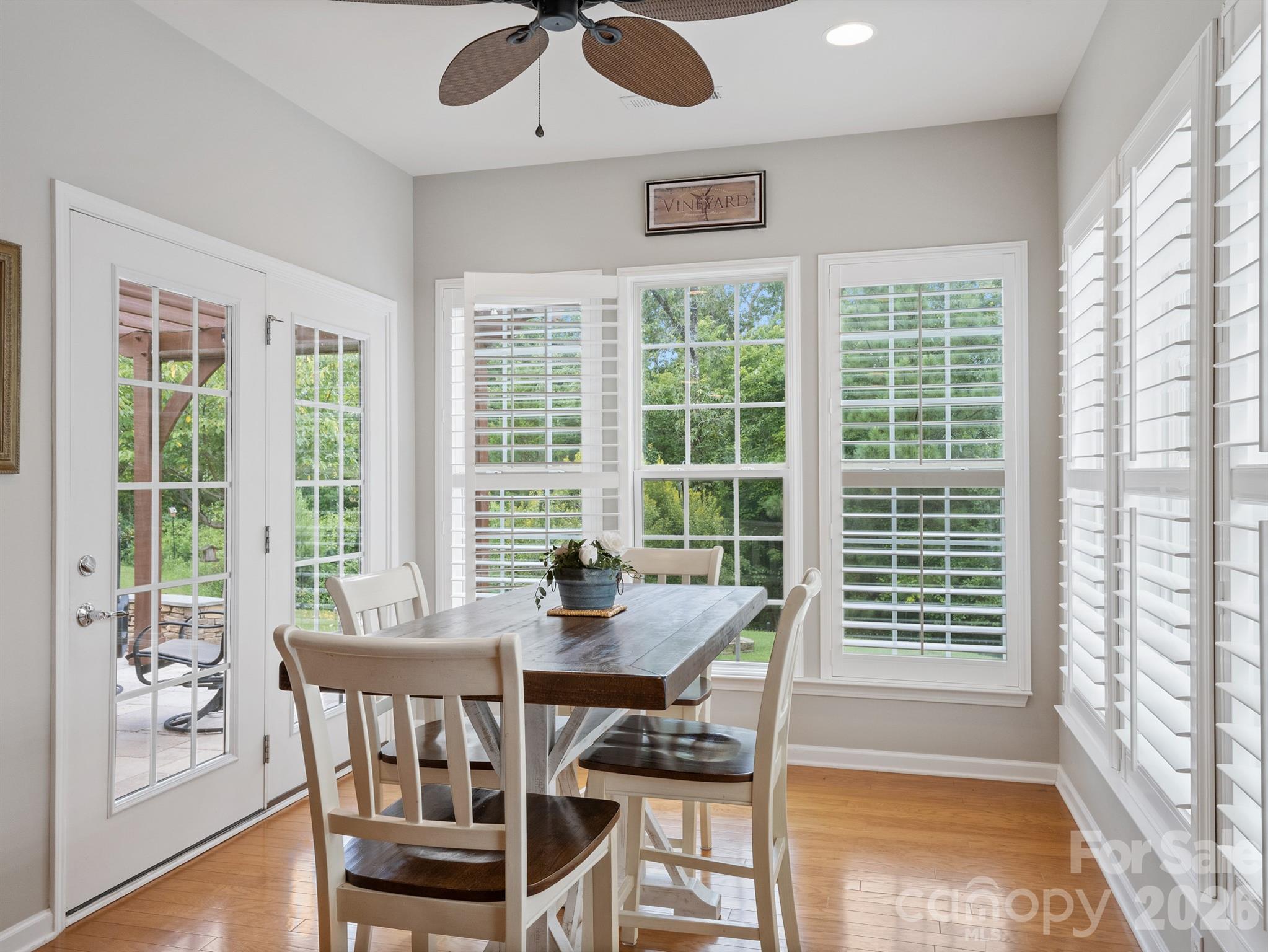 8077 Crater Lake Drive Property Photo 21