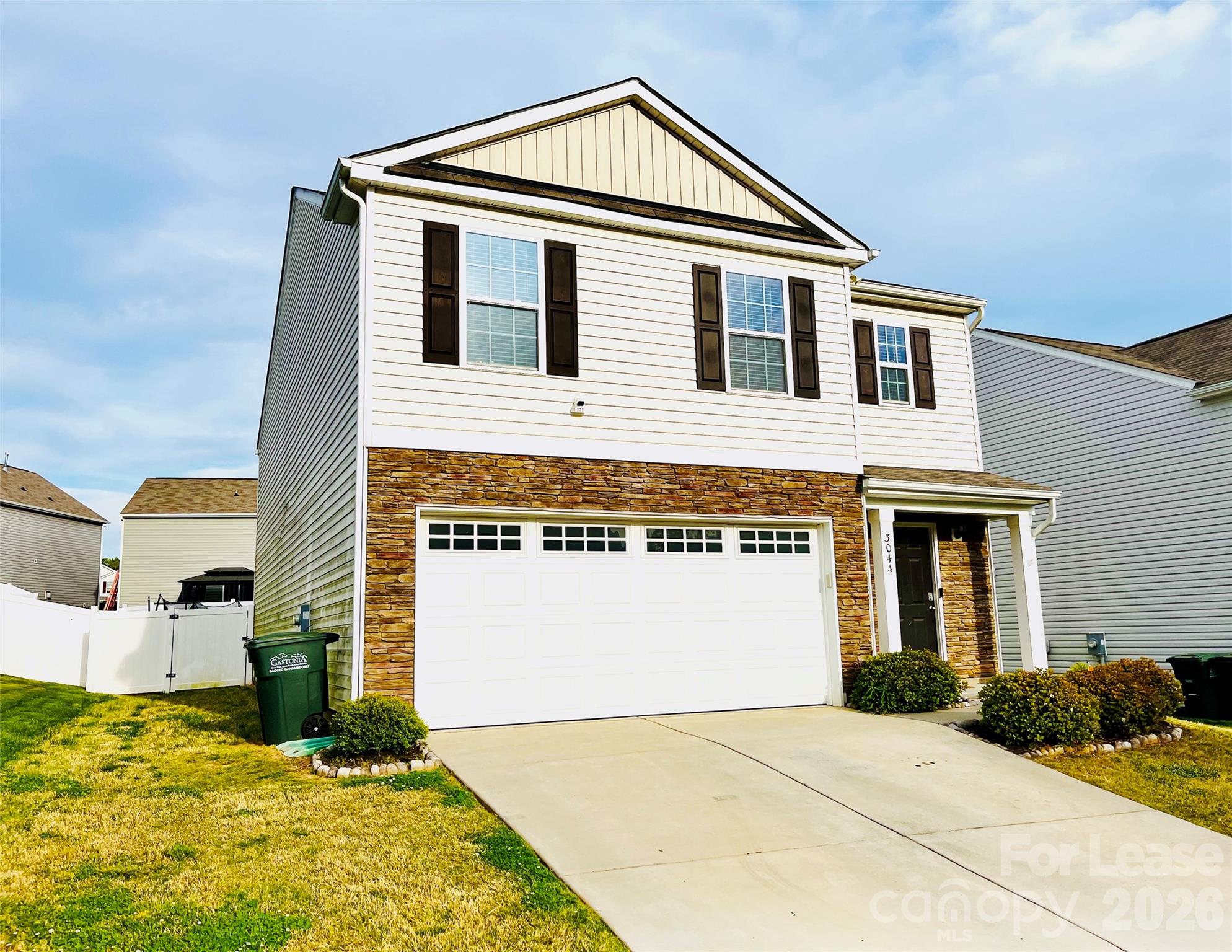 3044 Winesap Drive Property Photo 1