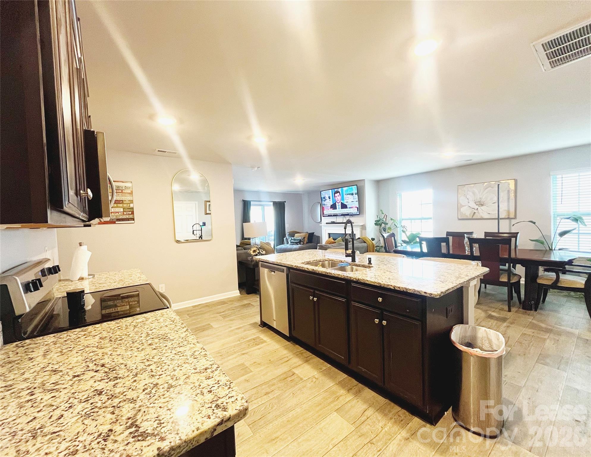 3044 Winesap Drive Property Photo 4