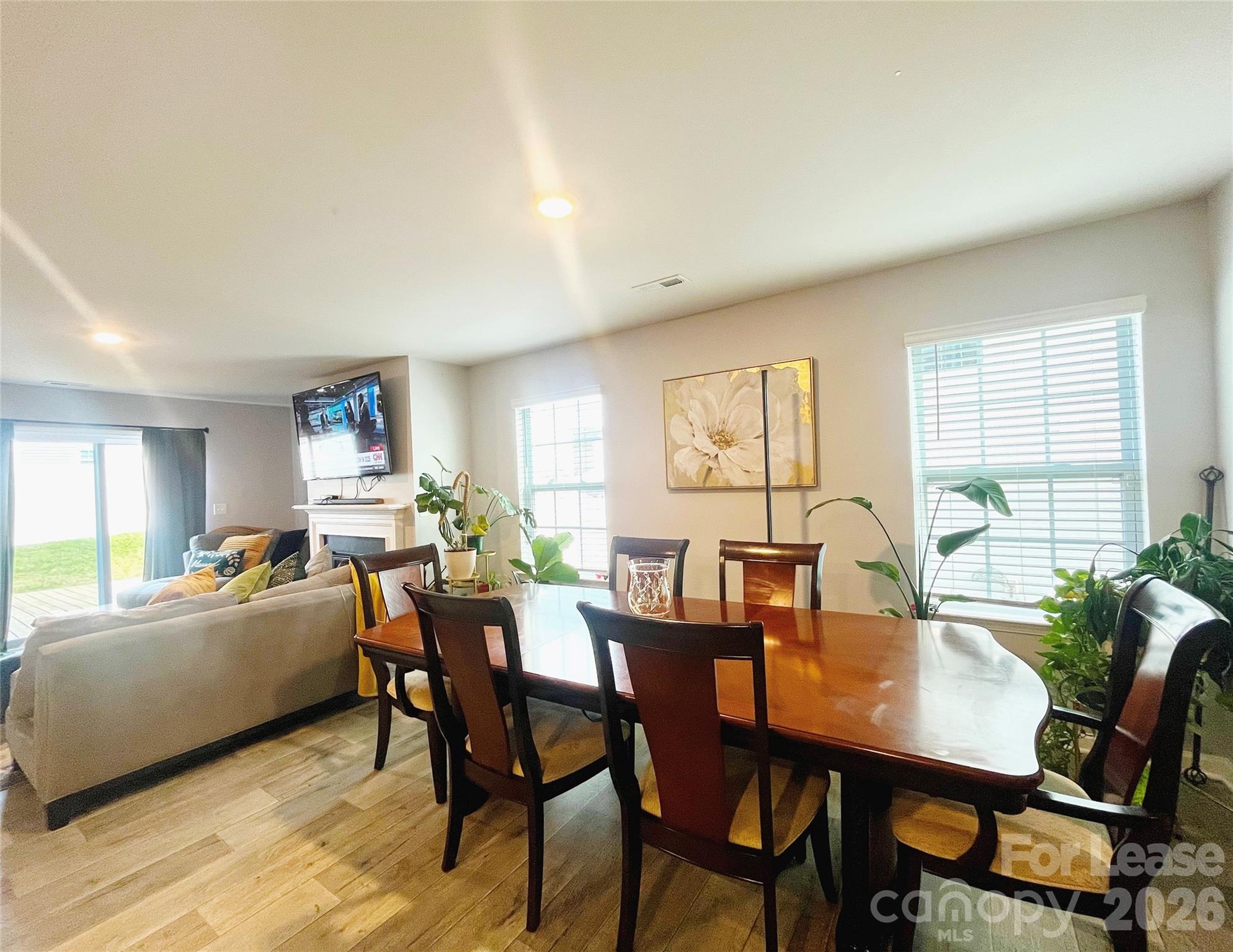 3044 Winesap Drive Property Photo 6