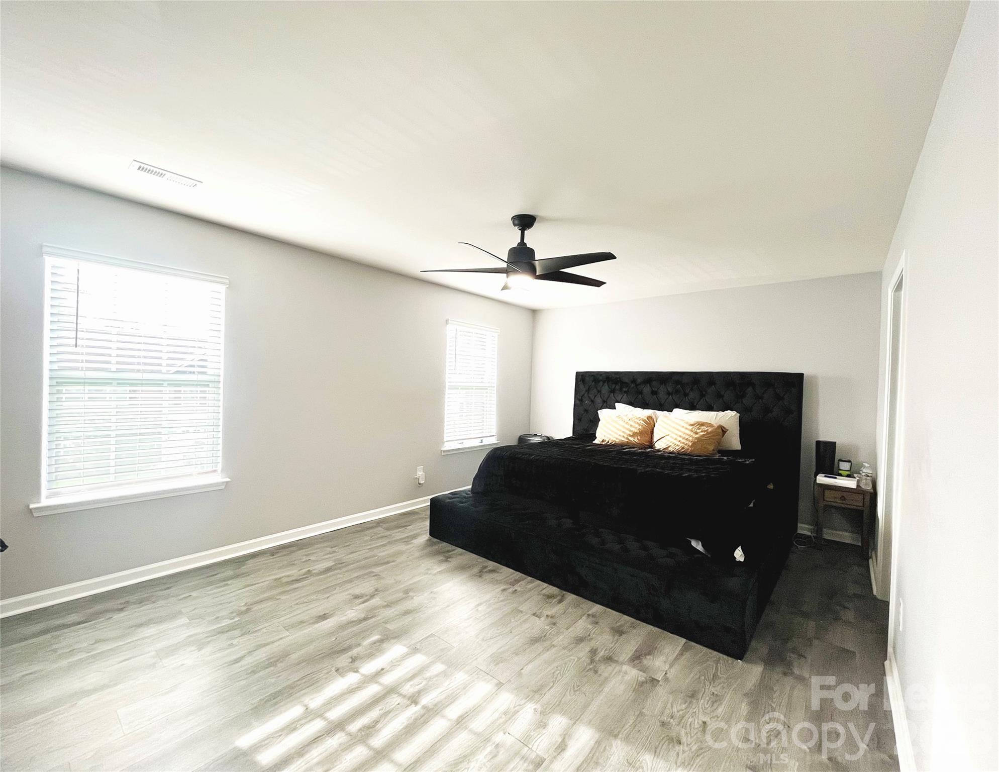 3044 Winesap Drive Property Photo 9