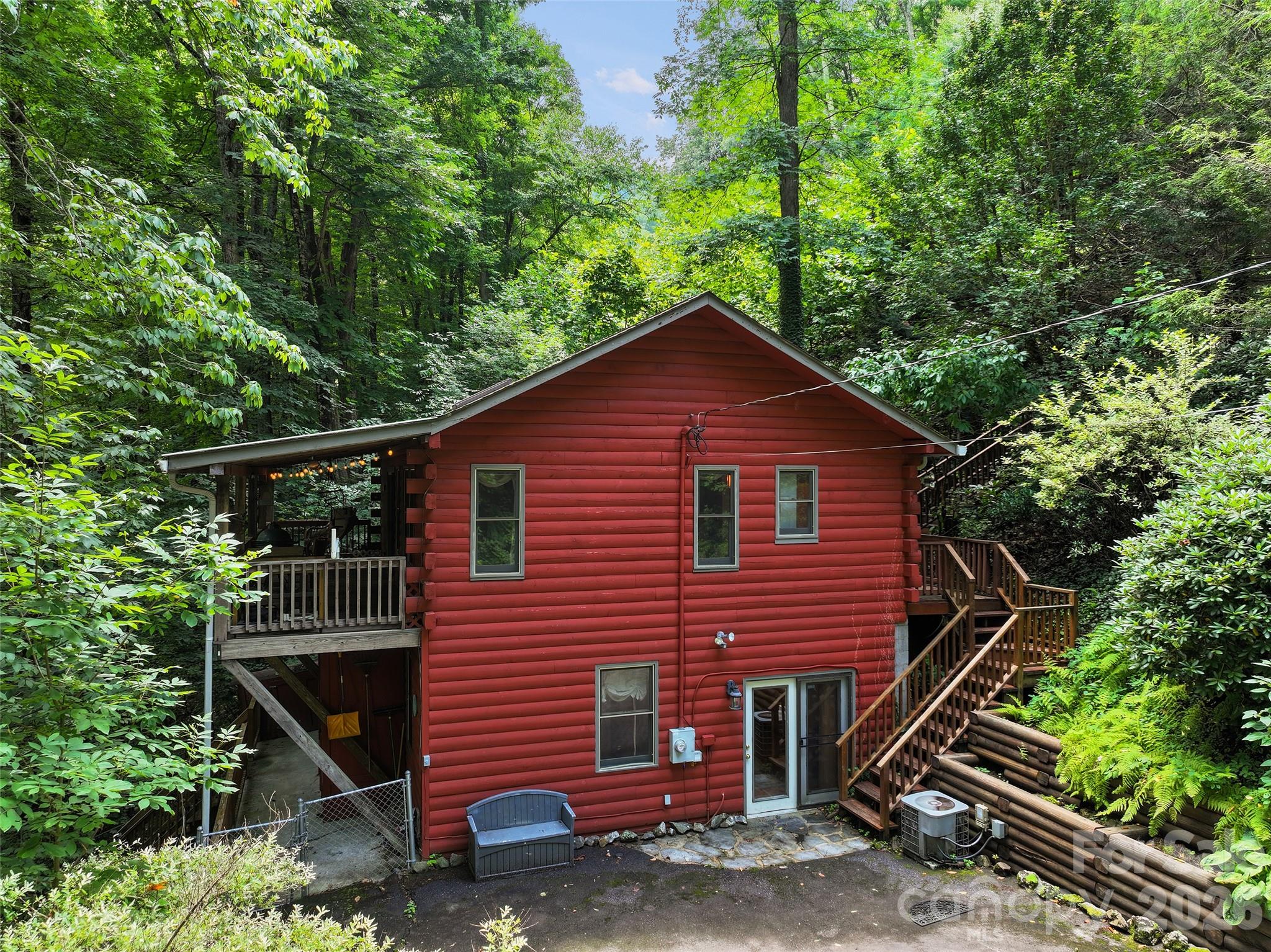 976 Wildcat Run Property Photo 1