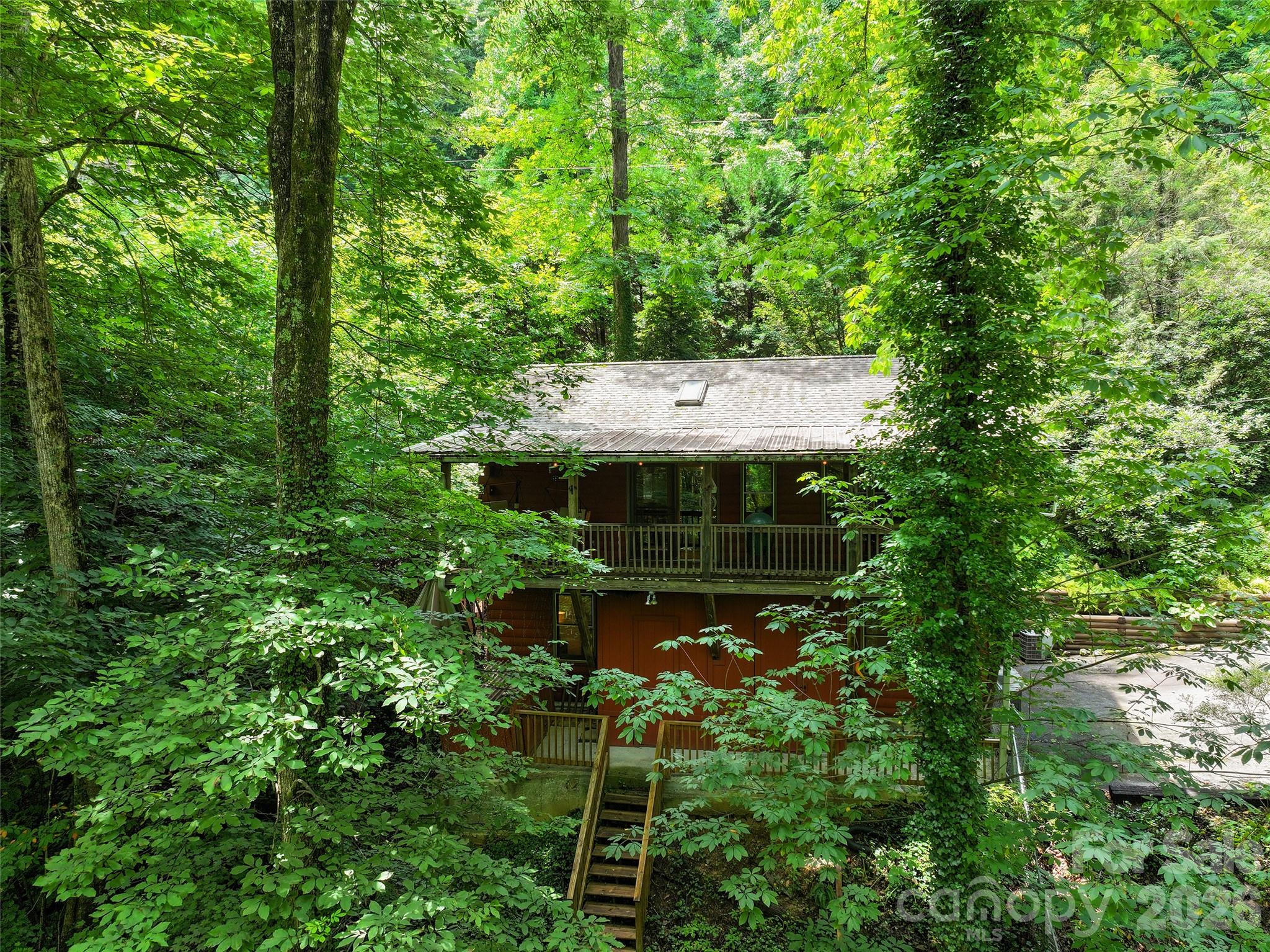 976 Wildcat Run Property Photo 5