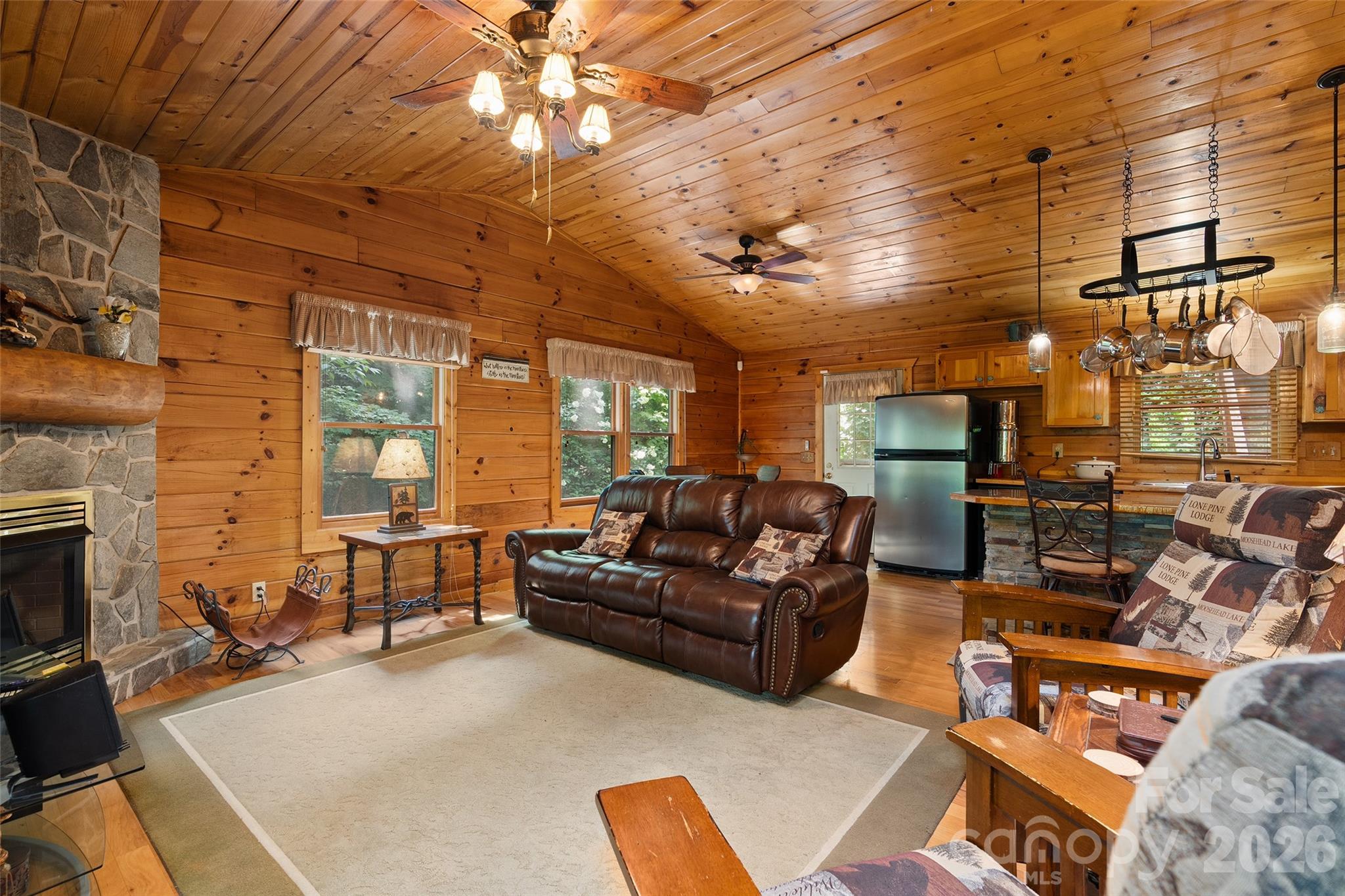 976 Wildcat Run Property Photo 7