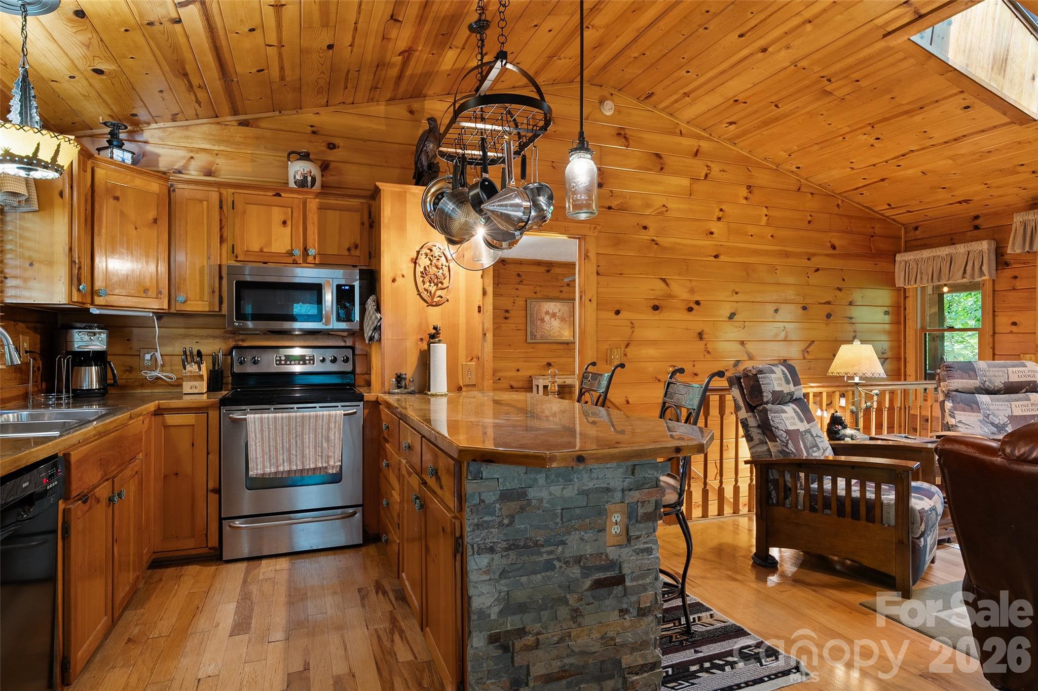 976 Wildcat Run Property Photo 12